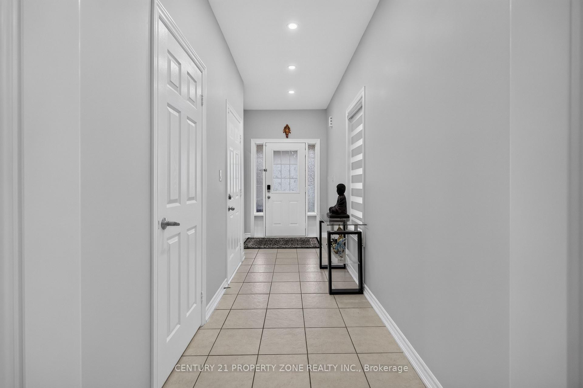 Photo 7 of 11 Selsdon Street, Brampton, Credit Valley — HOMEH