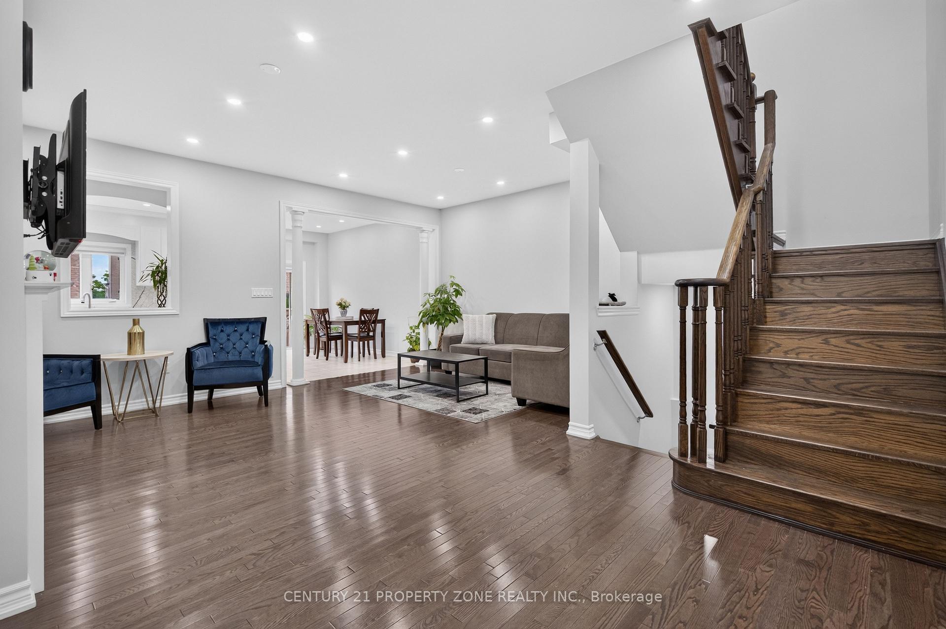 Photo 8 of 11 Selsdon Street, Brampton, Credit Valley — HOMEH