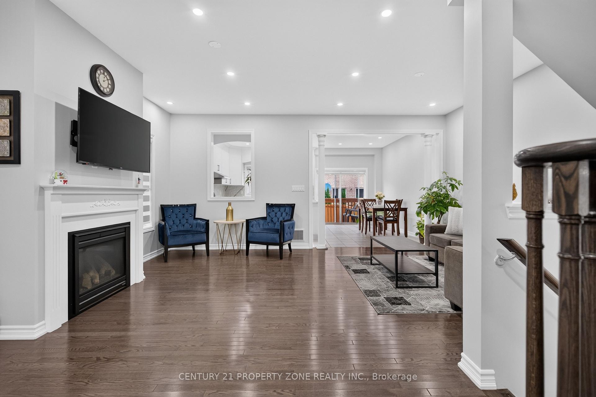 Photo 9 of 11 Selsdon Street, Brampton, Credit Valley — HOMEH