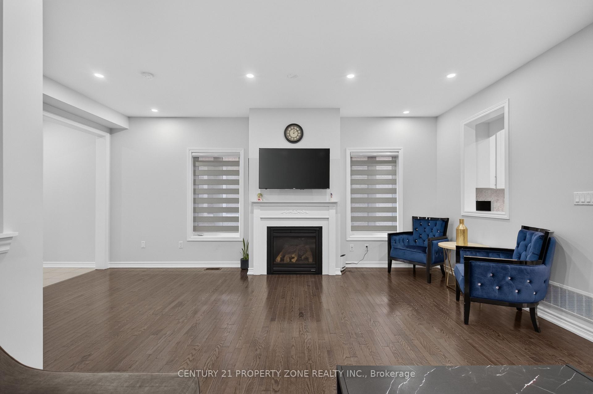 Photo 10 of 11 Selsdon Street, Brampton, Credit Valley — HOMEH