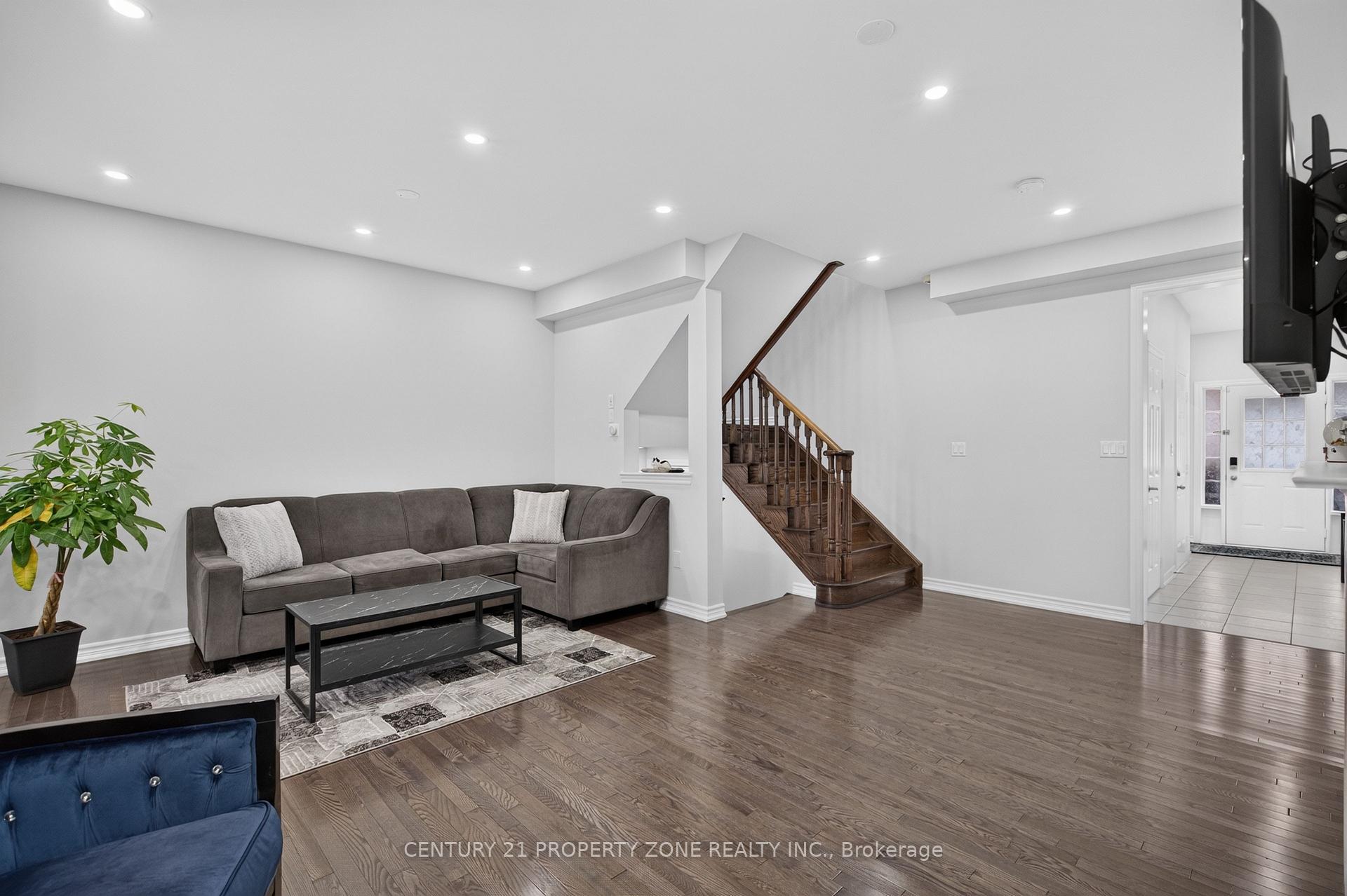 Photo 13 of 11 Selsdon Street, Brampton, Credit Valley — HOMEH