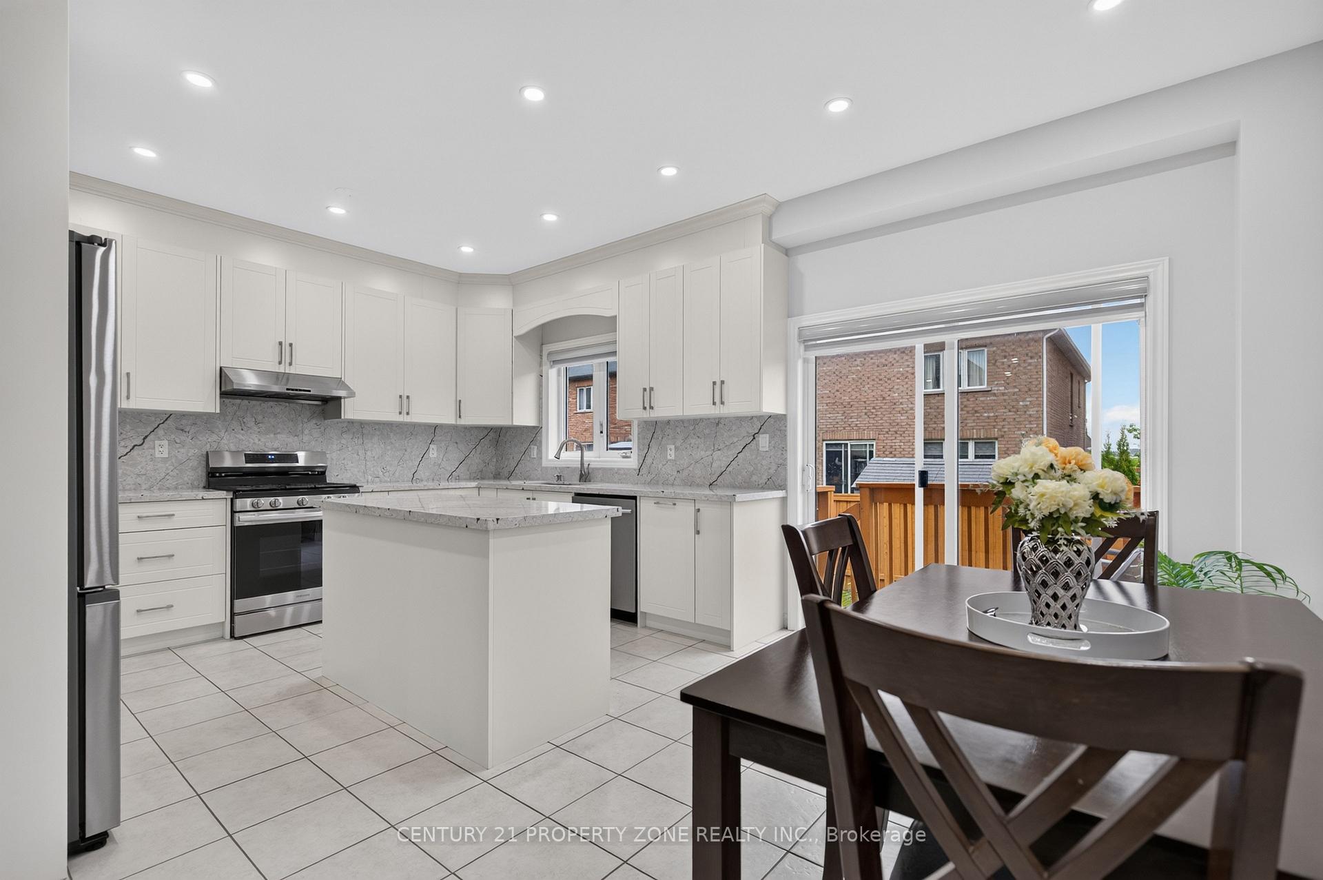 Photo 15 of 11 Selsdon Street, Brampton, Credit Valley — HOMEH