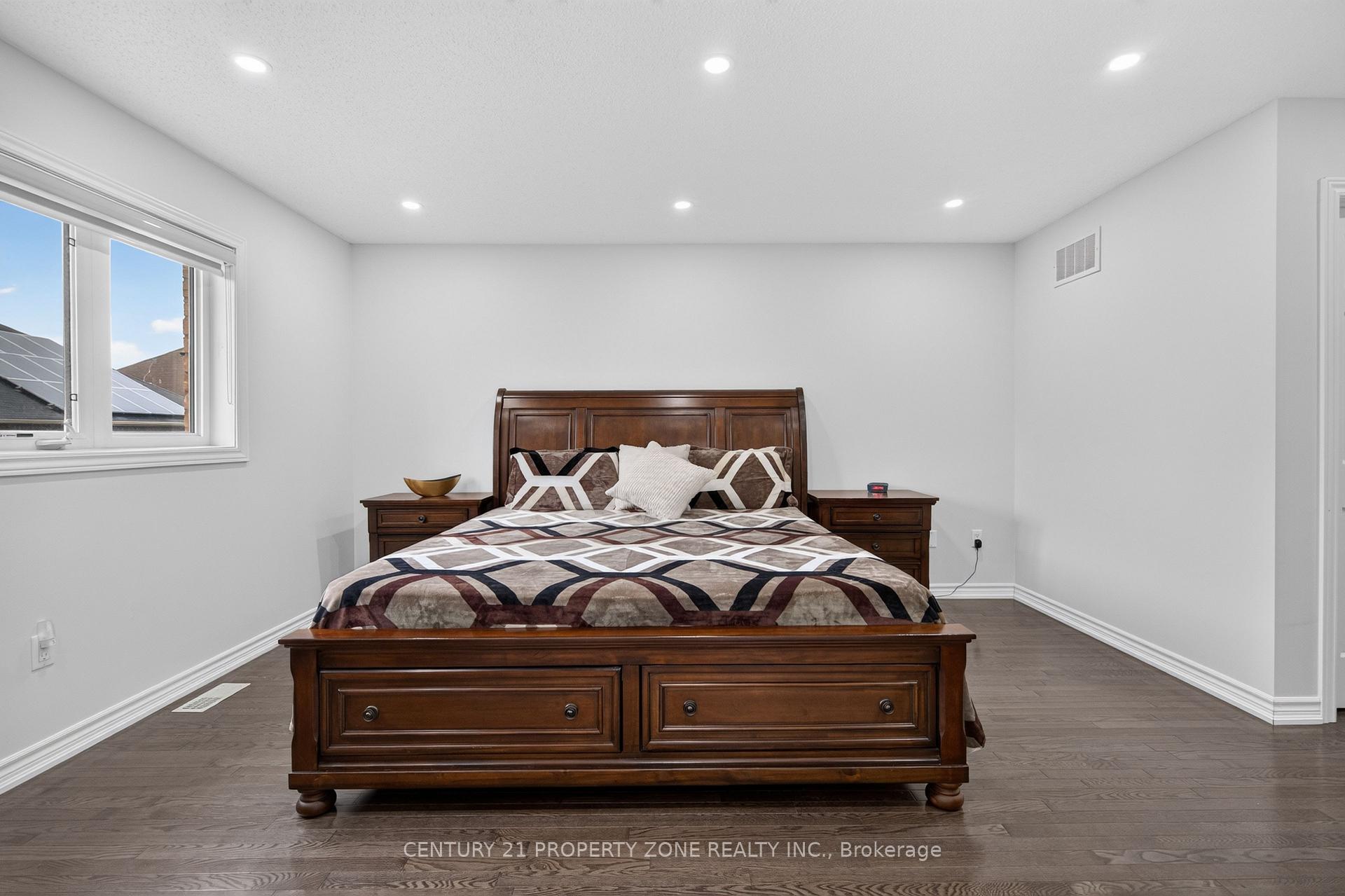 Photo 26 of 11 Selsdon Street, Brampton, Credit Valley — HOMEH