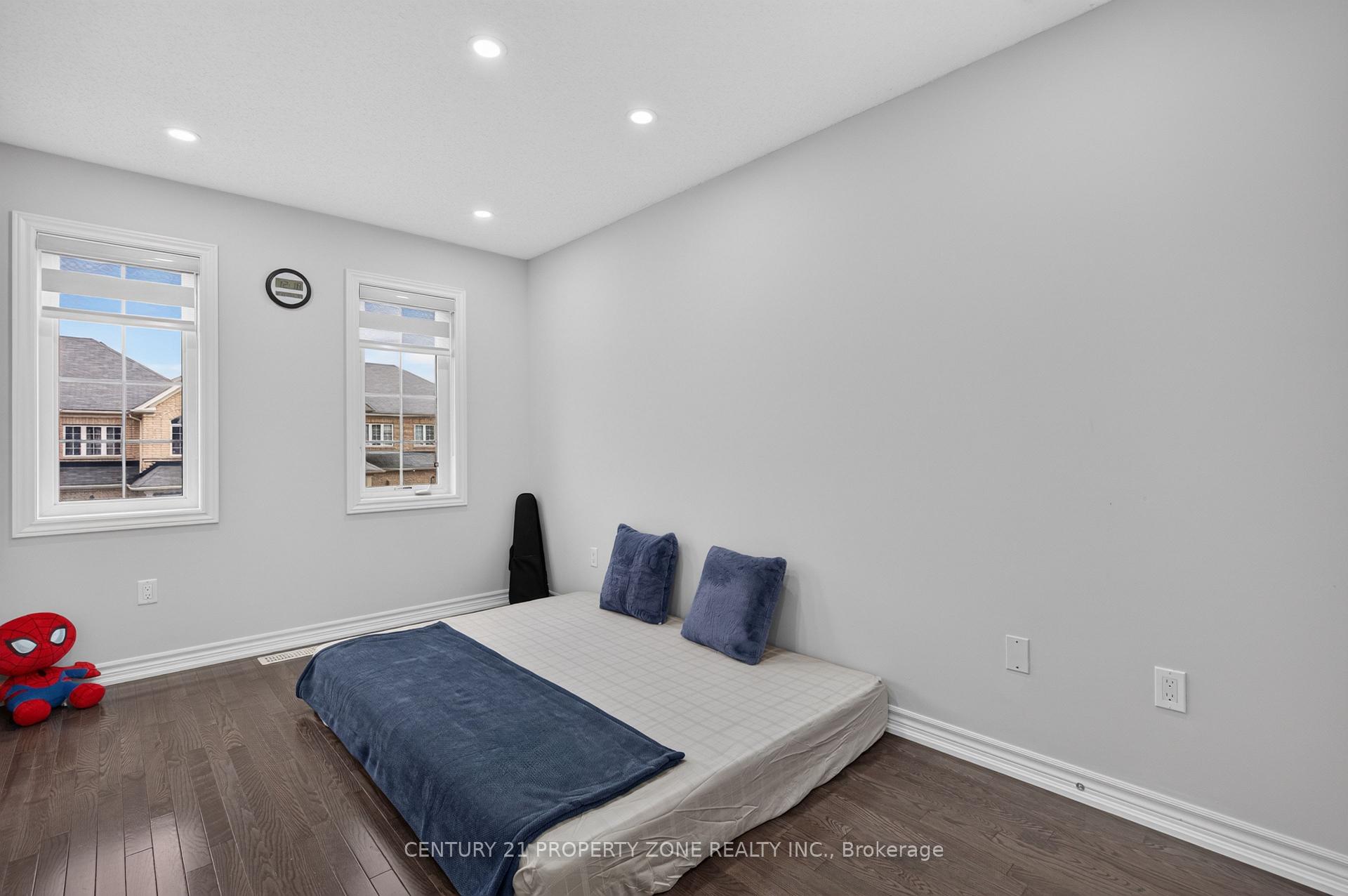 Photo 34 of 11 Selsdon Street, Brampton, Credit Valley — HOMEH