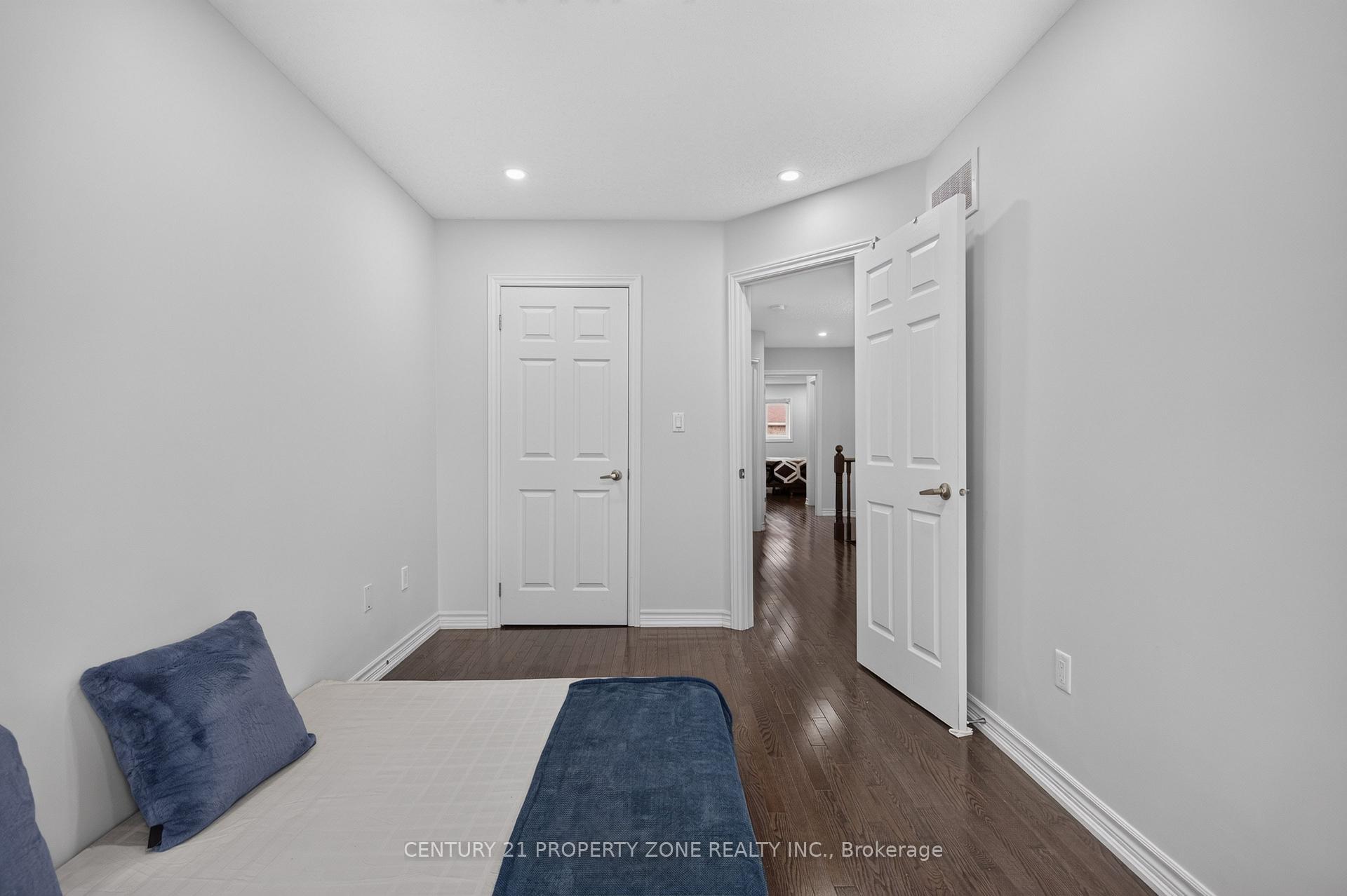 Photo 36 of 11 Selsdon Street, Brampton, Credit Valley — HOMEH