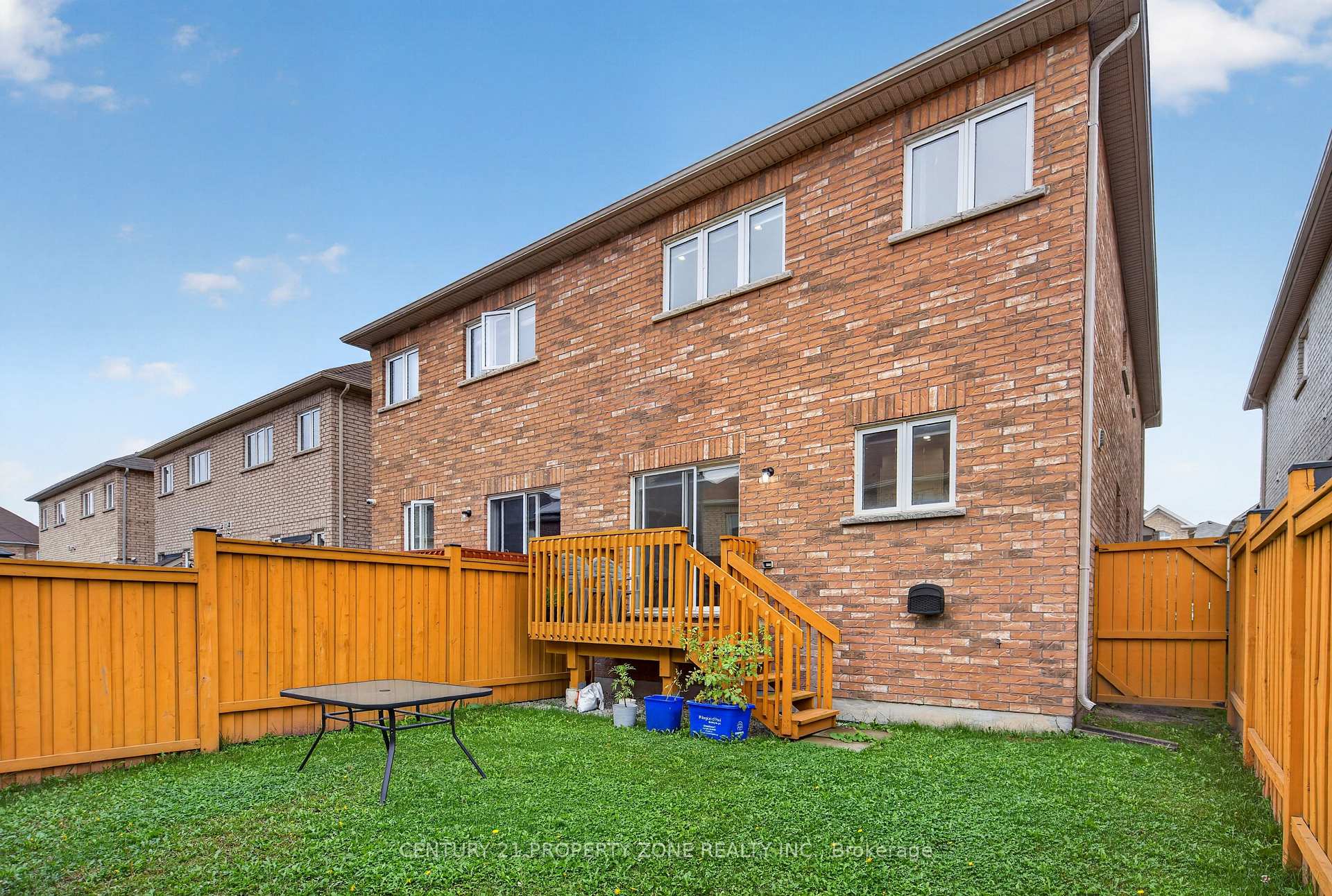 Photo 49 of 11 Selsdon Street, Brampton, Credit Valley — HOMEH