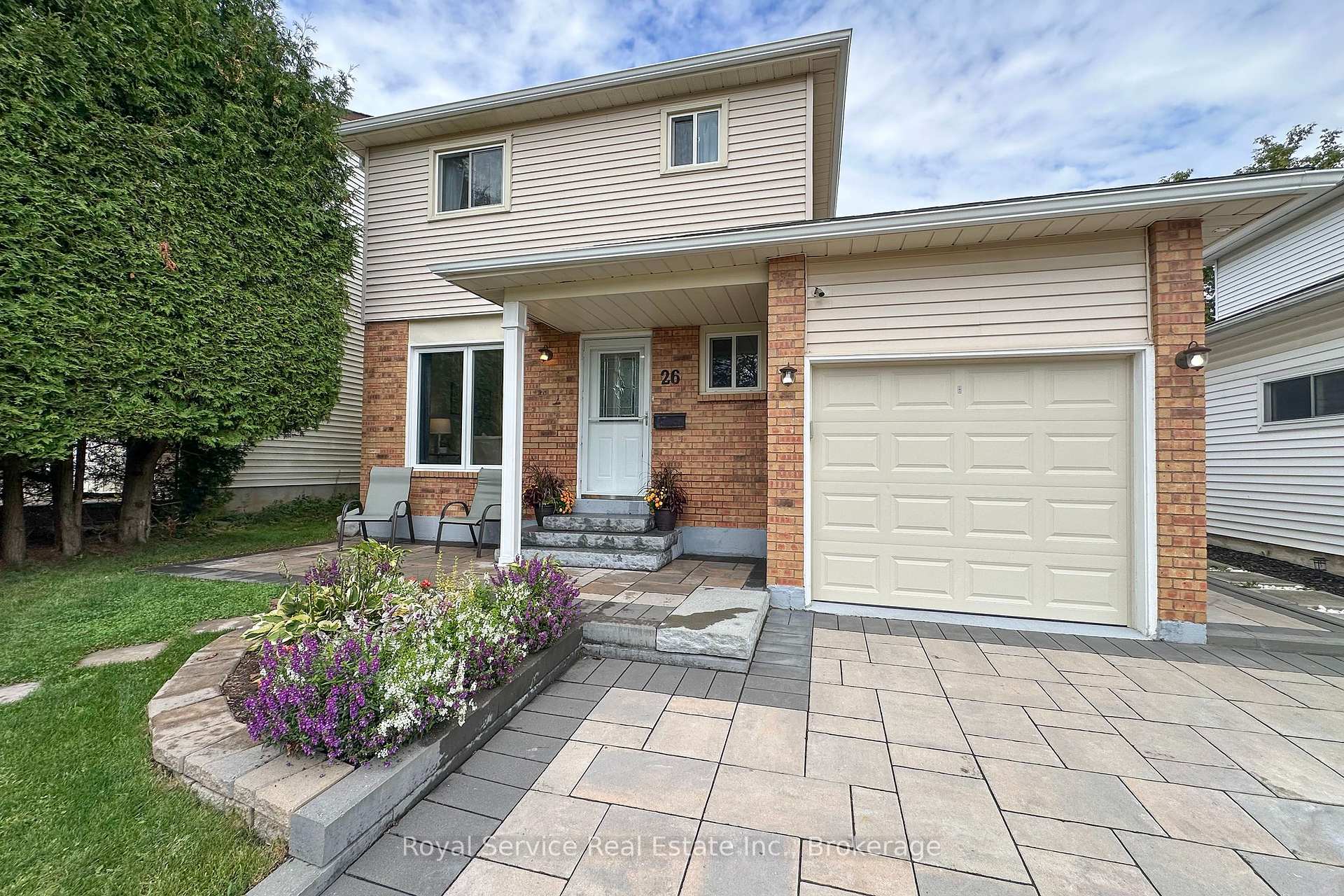 Photo 3 of 26 Sanders Drive, Port Hope — HOMEH