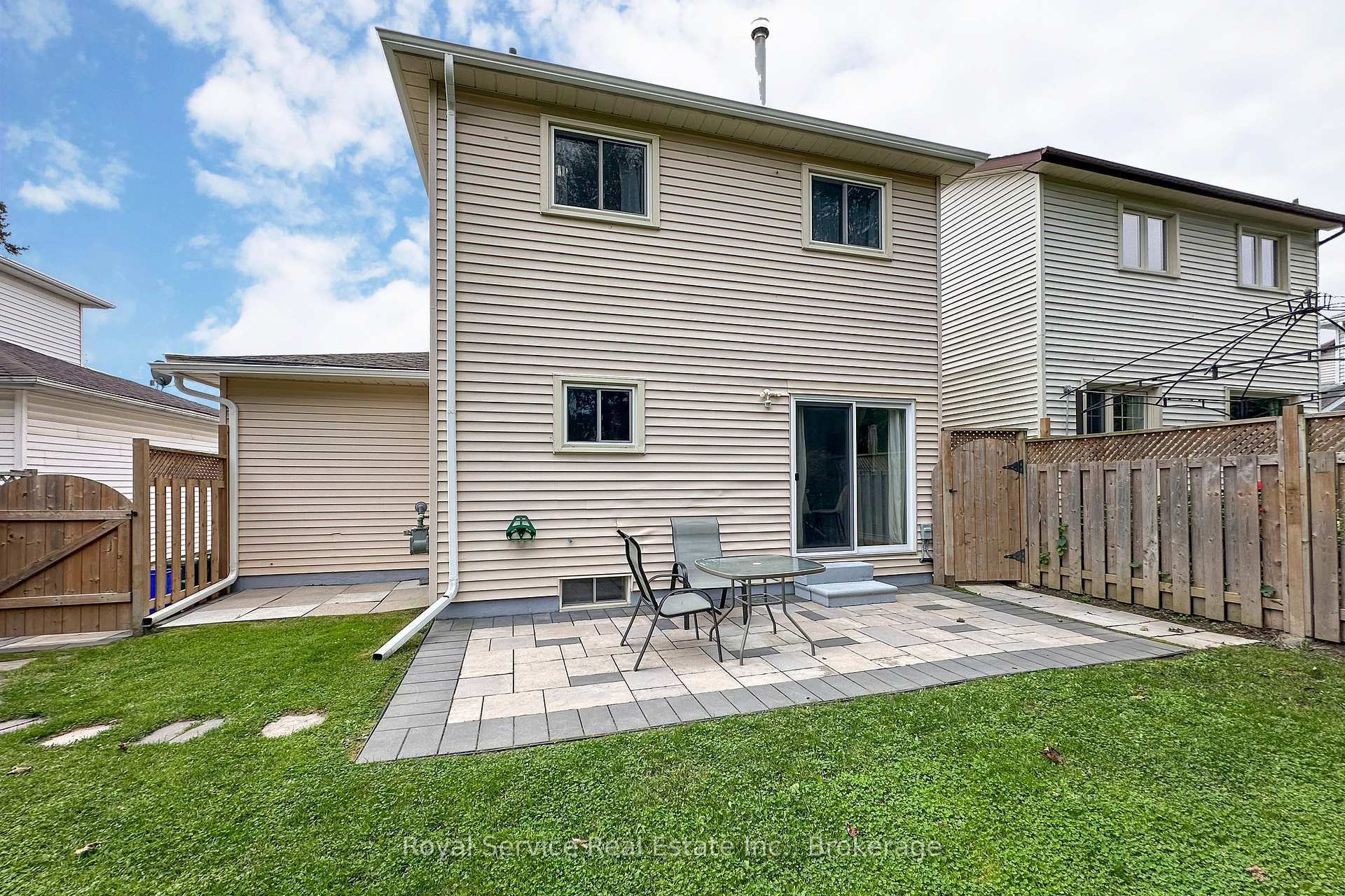 Photo 32 of 26 Sanders Drive, Port Hope — HOMEH
