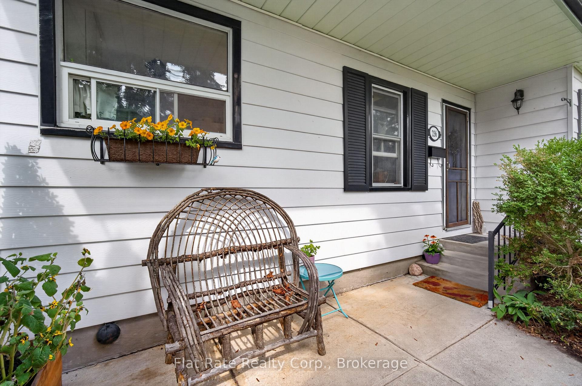 Photo 4 of 236 Gallagher Street, Peterborough, Northcrest Ward 5 — HOMEH