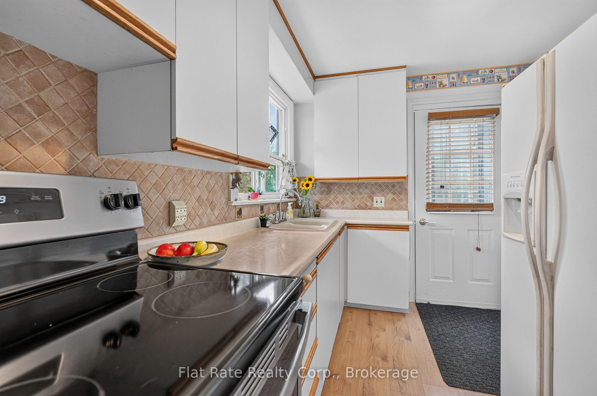 Photo 8 of 236 Gallagher Street, Peterborough, Northcrest Ward 5 — HOMEH