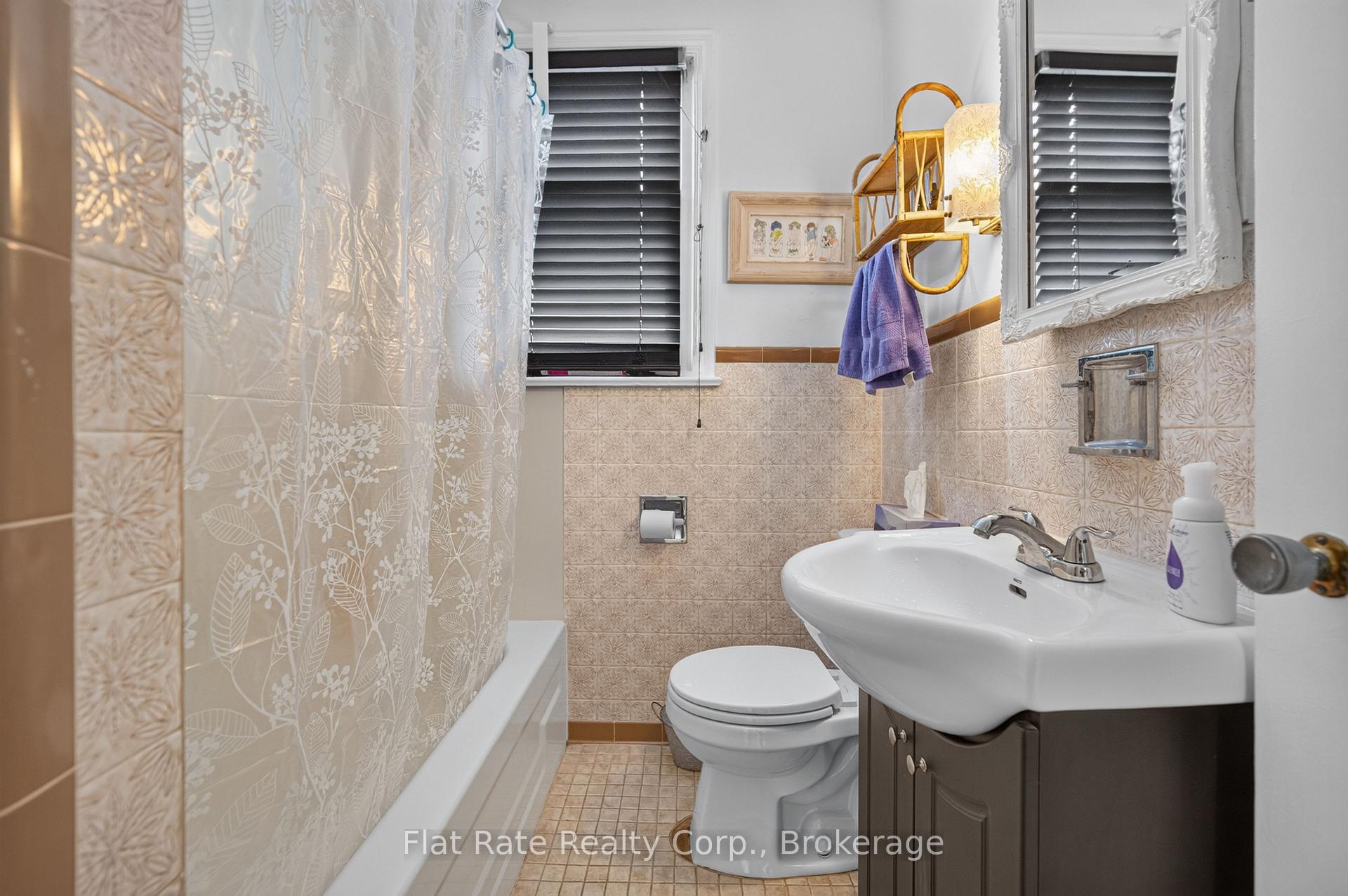 Photo 16 of 236 Gallagher Street, Peterborough, Northcrest Ward 5 — HOMEH