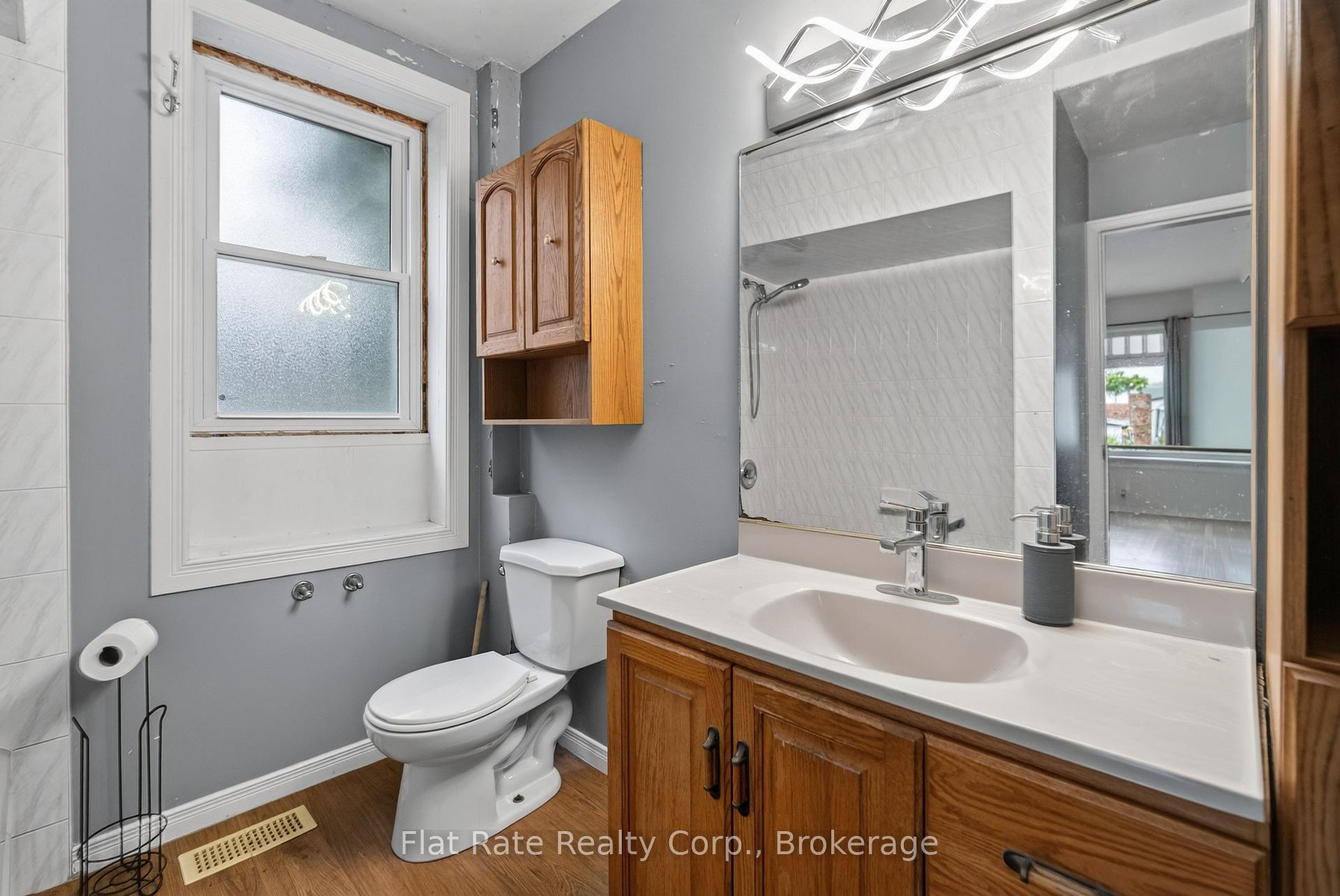Photo 15 of 398 Edison Avenue, Peterborough, Otonabee Ward 1 — HOMEH