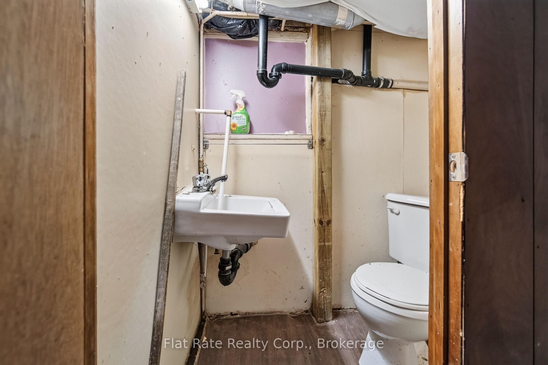 Photo 24 of 398 Edison Avenue, Peterborough, Otonabee Ward 1 — HOMEH