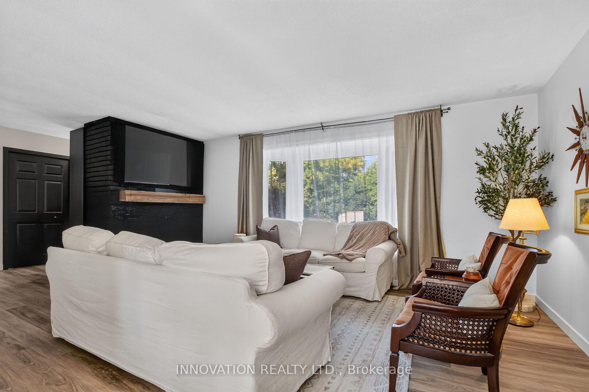 Photo 5 of 8 Dogwood Drive, Ottawa, Munster — HOMEH