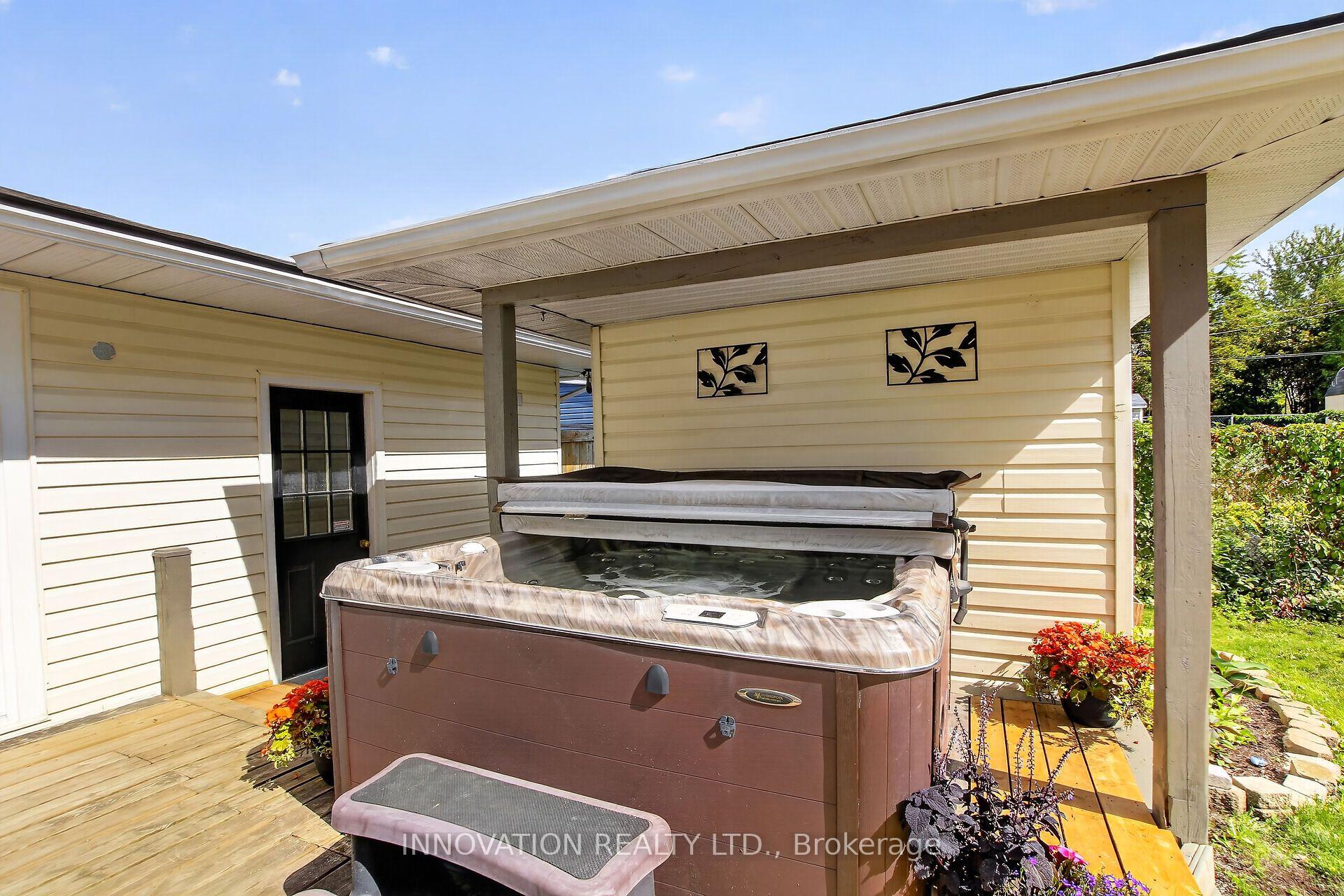 Photo 33 of 8 Dogwood Drive, Ottawa, Munster — HOMEH