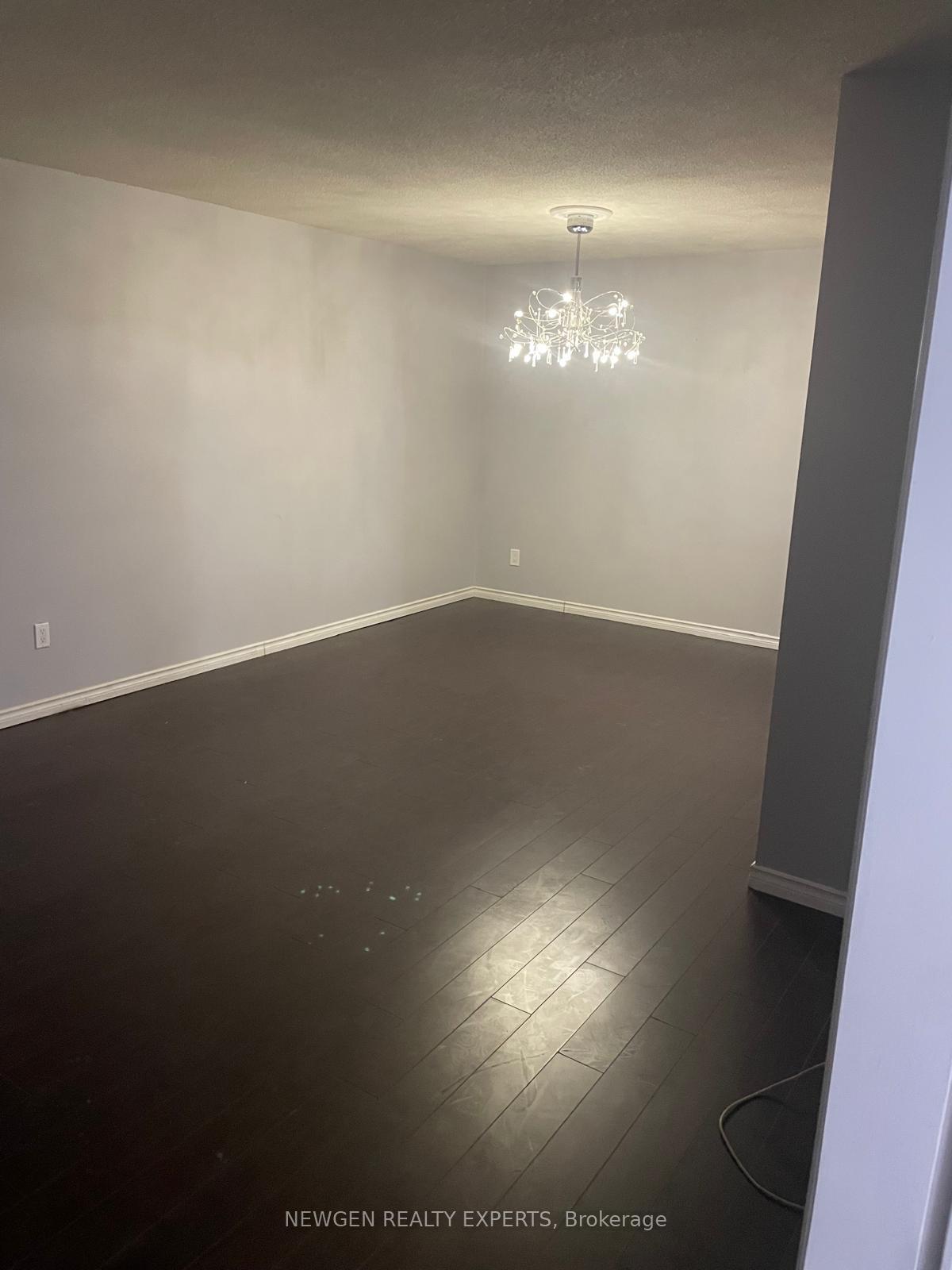 Photo 3 of 28 Royal Salisbury Way, Brampton, Madoc — HOMEH