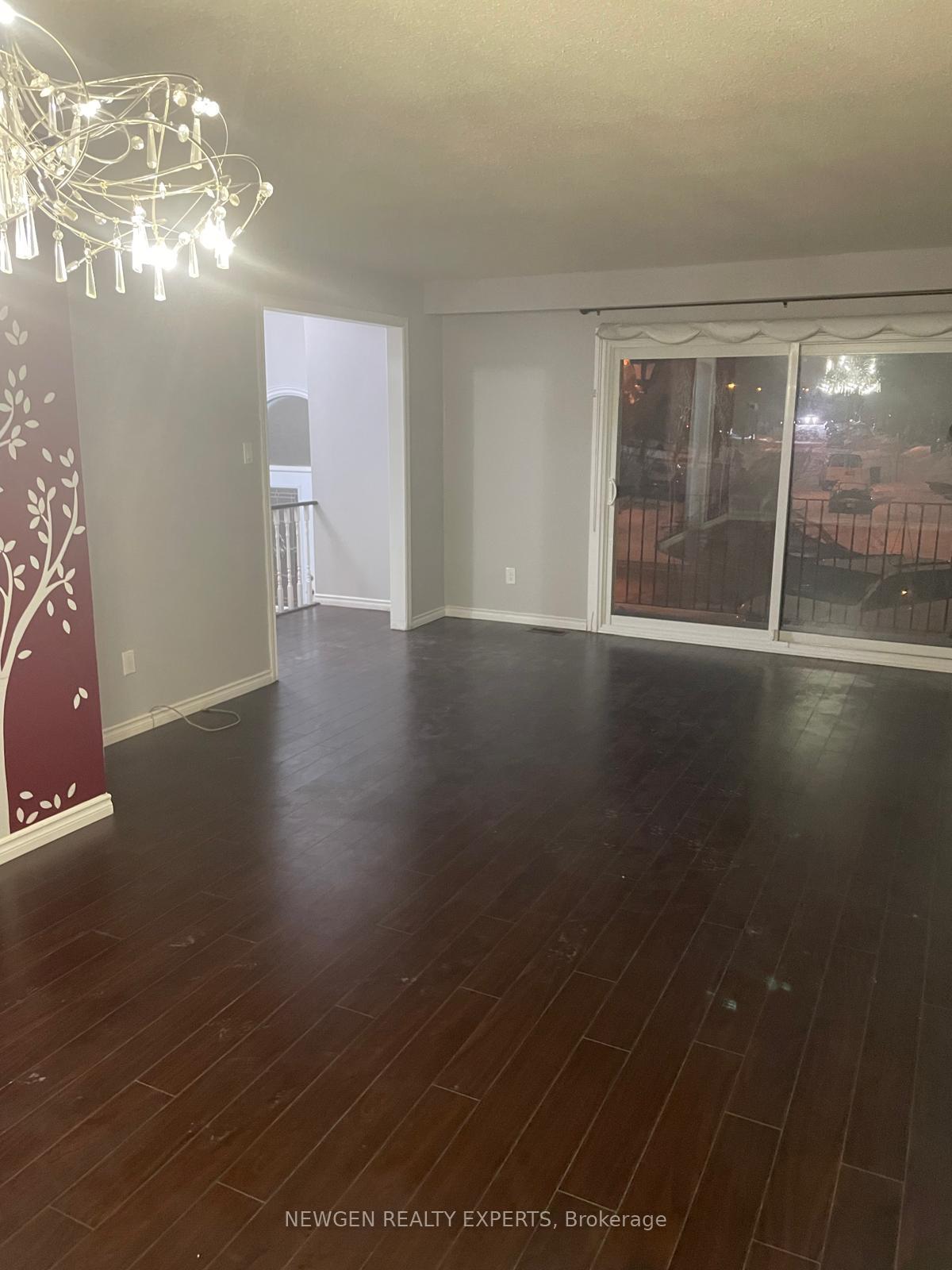 Photo 5 of 28 Royal Salisbury Way, Brampton, Madoc — HOMEH