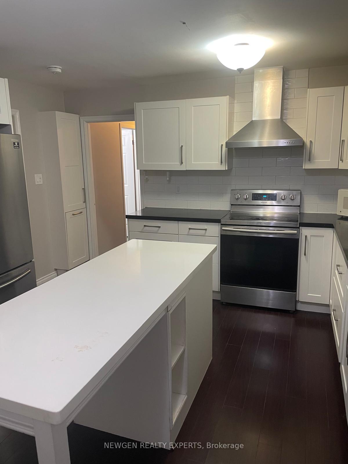 Photo 9 of 28 Royal Salisbury Way, Brampton, Madoc — HOMEH