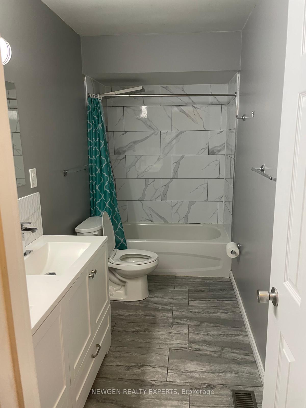 Photo 17 of 28 Royal Salisbury Way, Brampton, Madoc — HOMEH