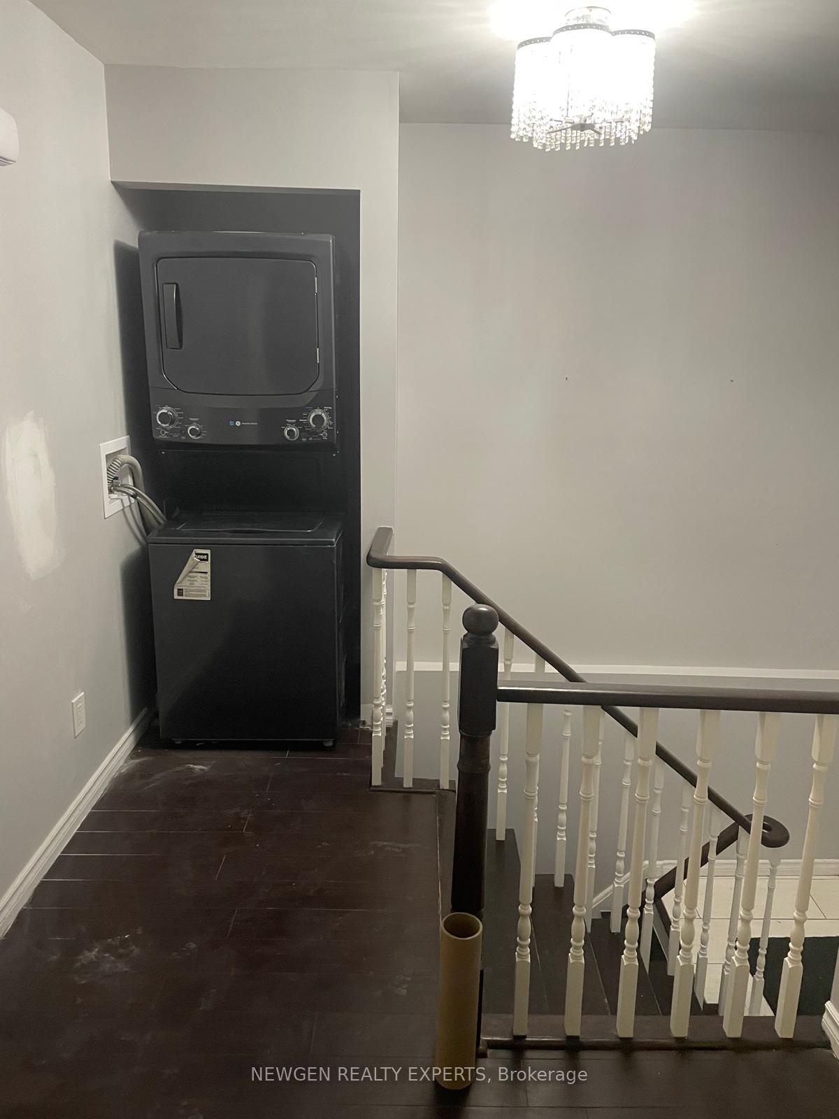 Photo 19 of 28 Royal Salisbury Way, Brampton, Madoc — HOMEH