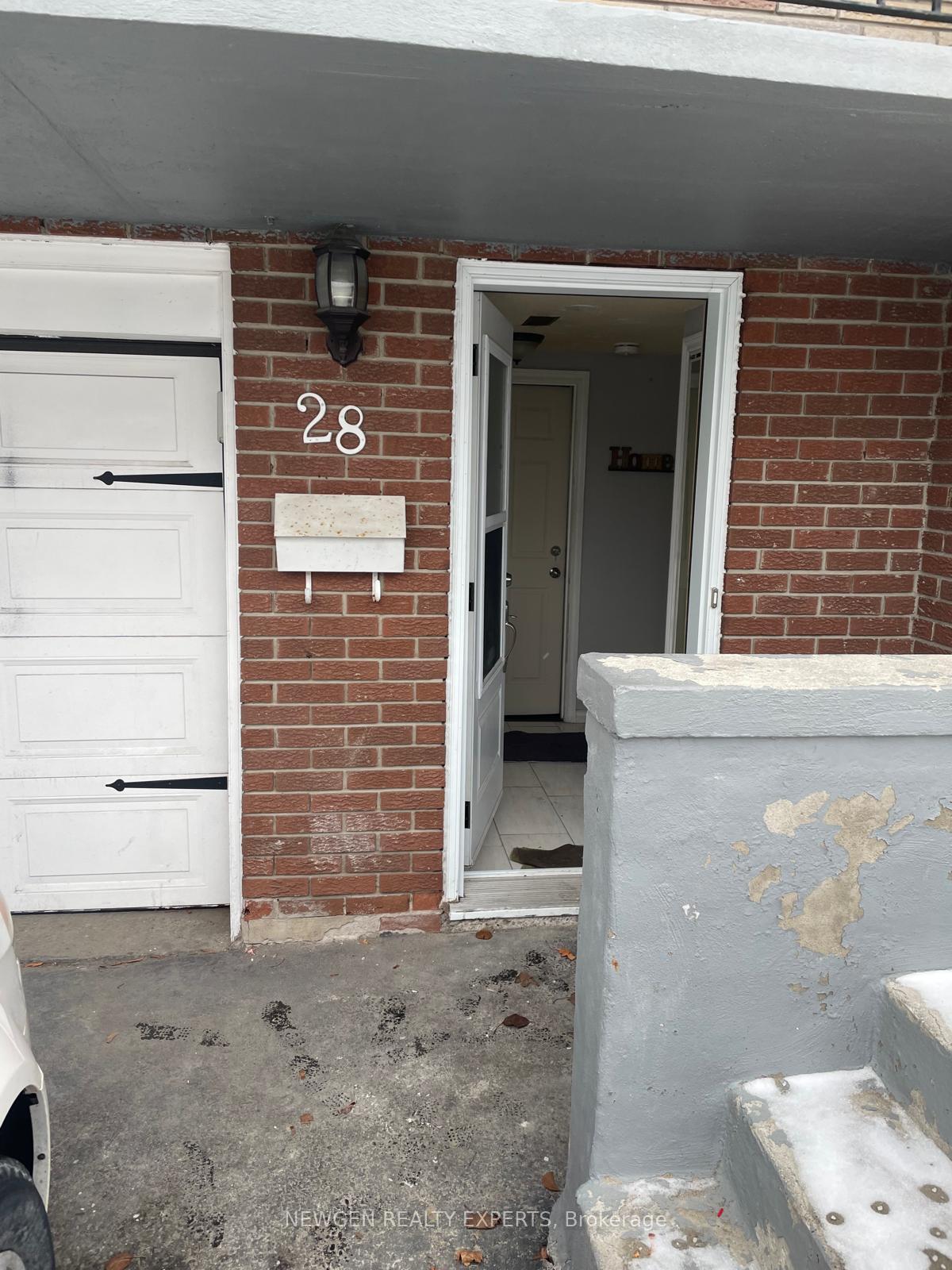 Photo 20 of 28 Royal Salisbury Way, Brampton, Madoc — HOMEH
