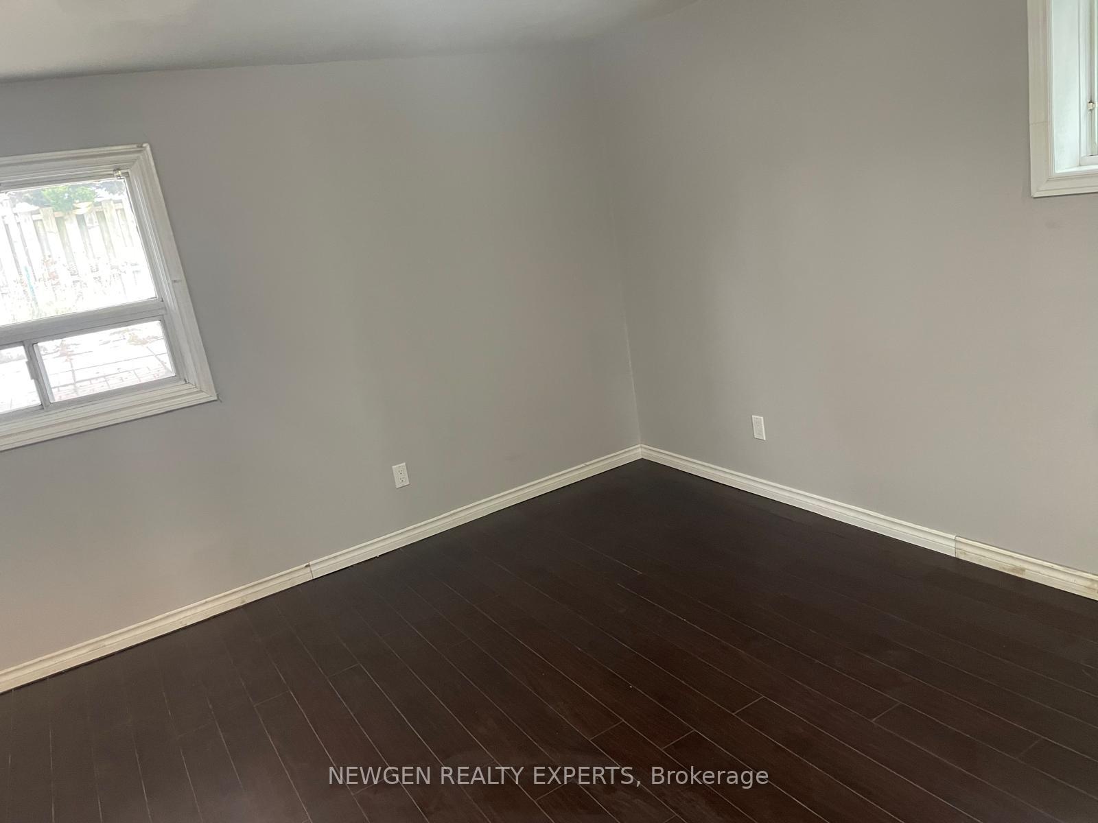 Photo 24 of 28 Royal Salisbury Way, Brampton, Madoc — HOMEH