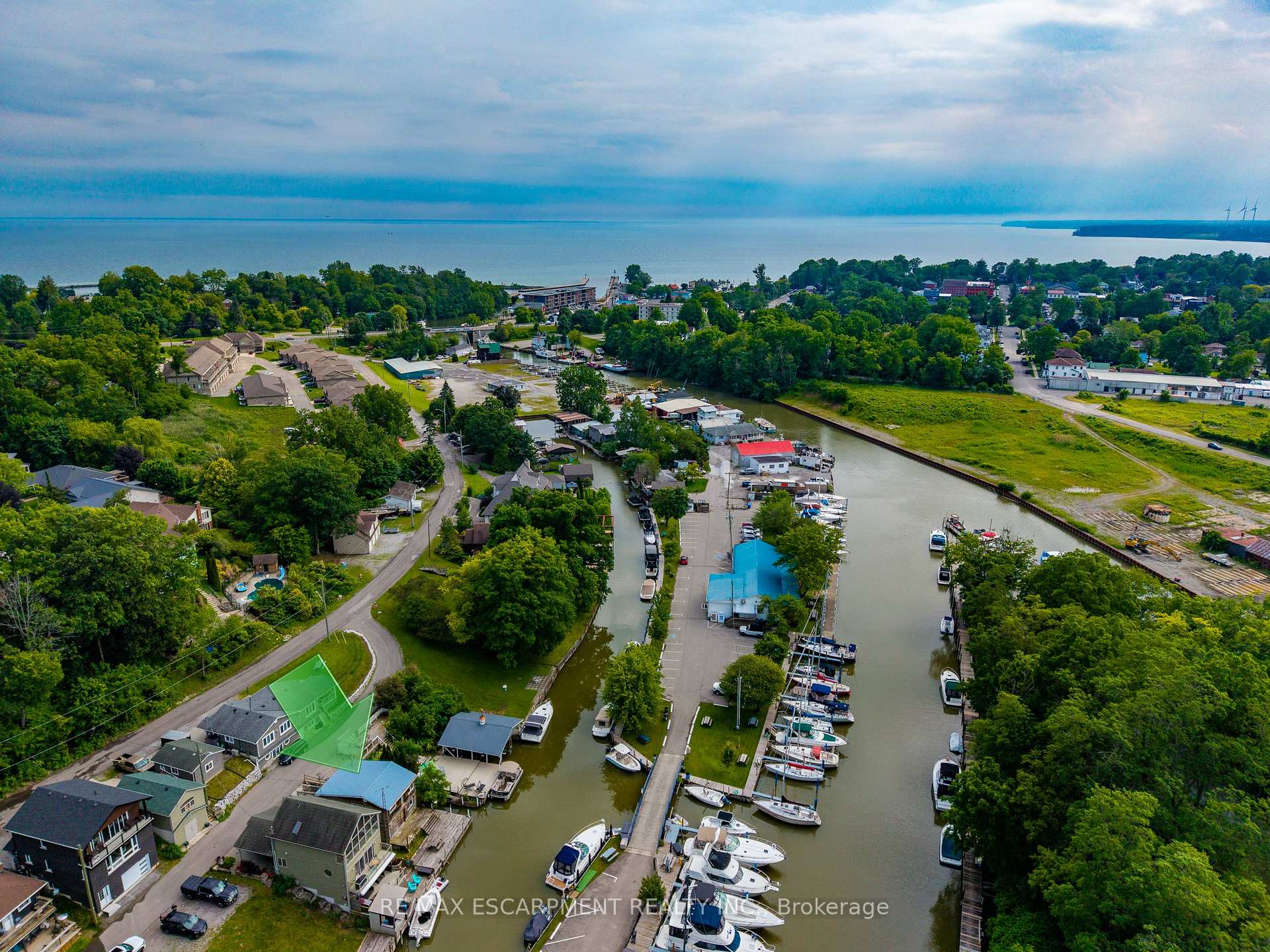 Photo 3 of 7 Douglas Street, Norfolk, Port Dover — HOMEH