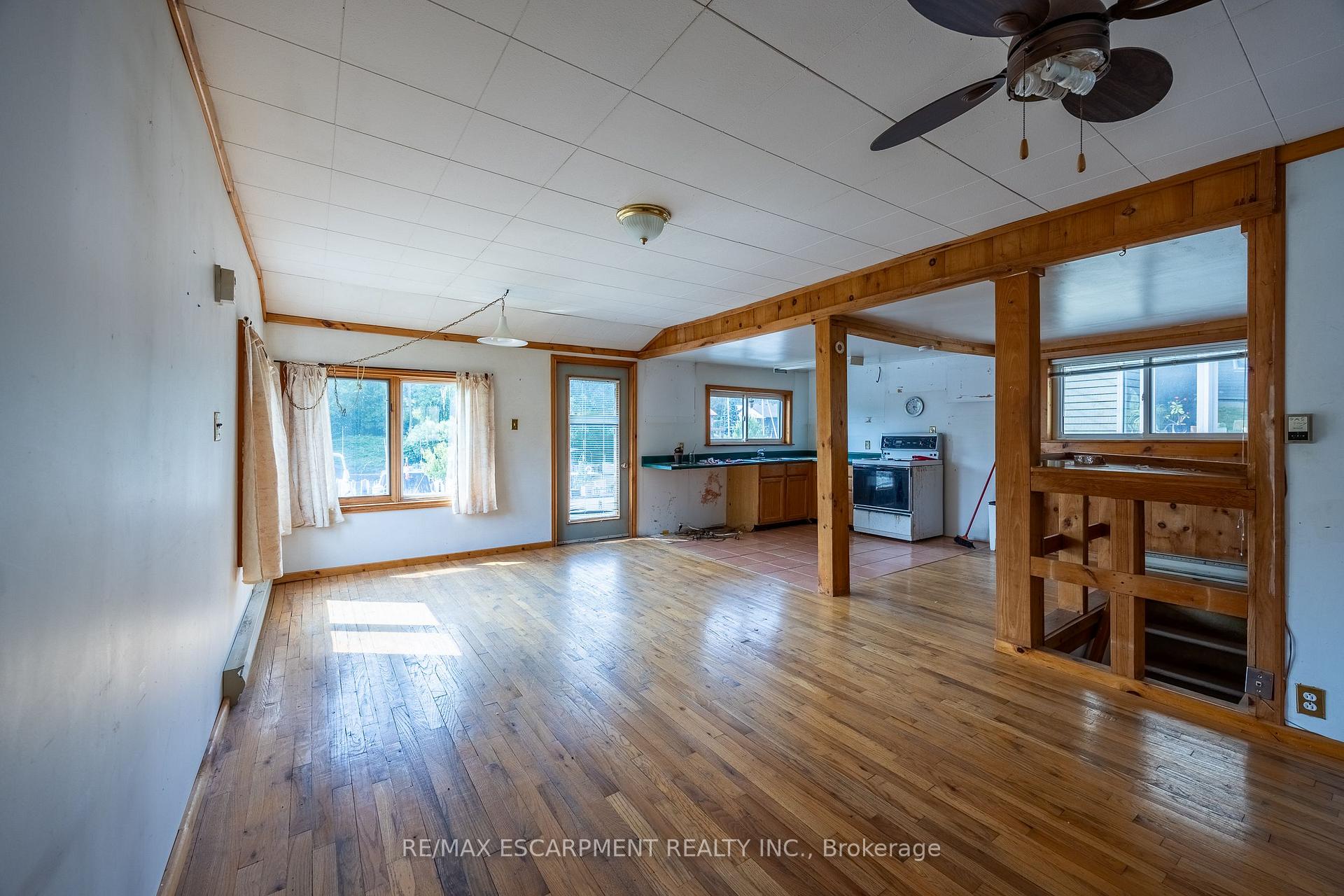 Photo 11 of 7 Douglas Street, Norfolk, Port Dover — HOMEH