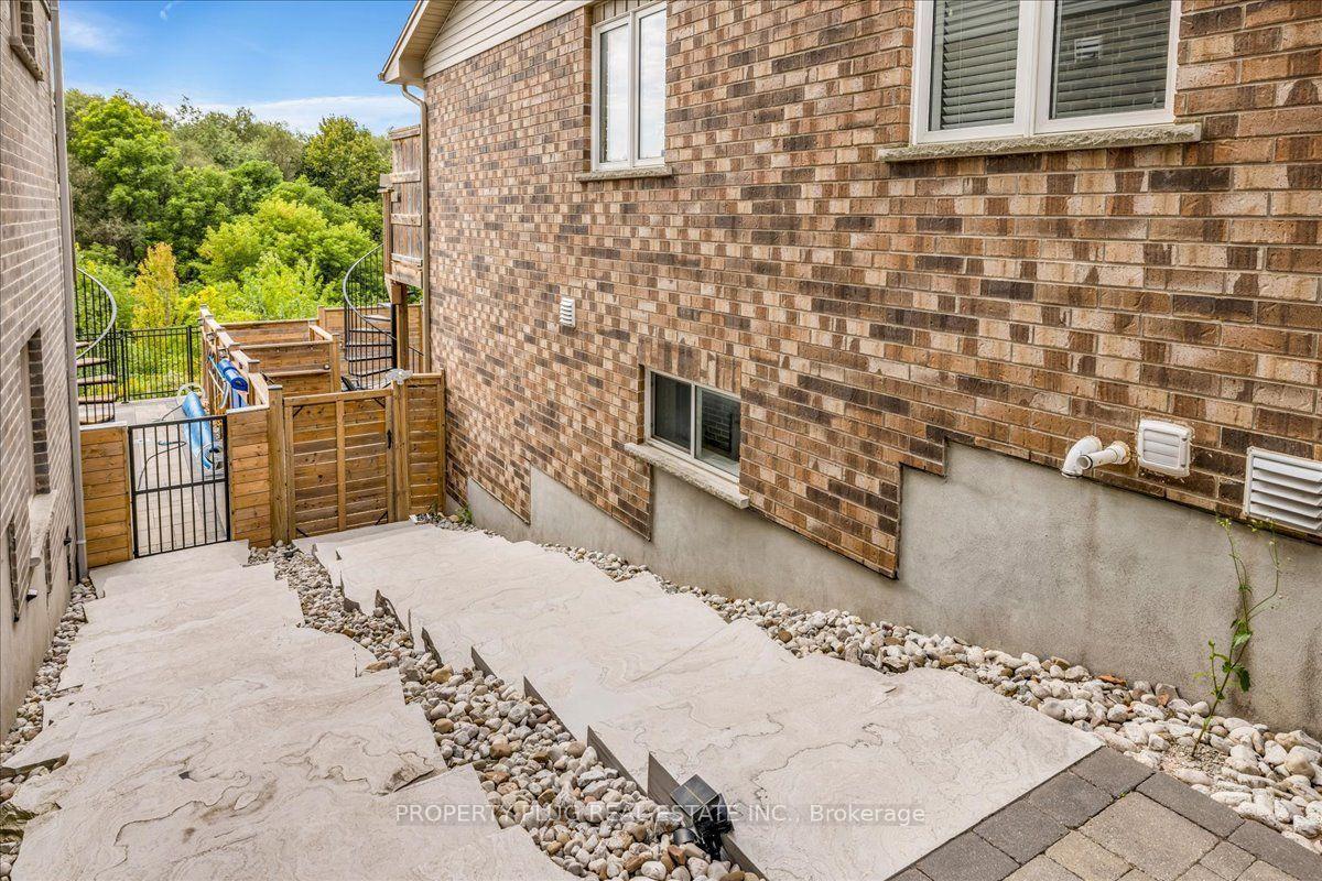 Photo 44 of 97 Marshall Drive, Guelph, Grange Road — HOMEH
