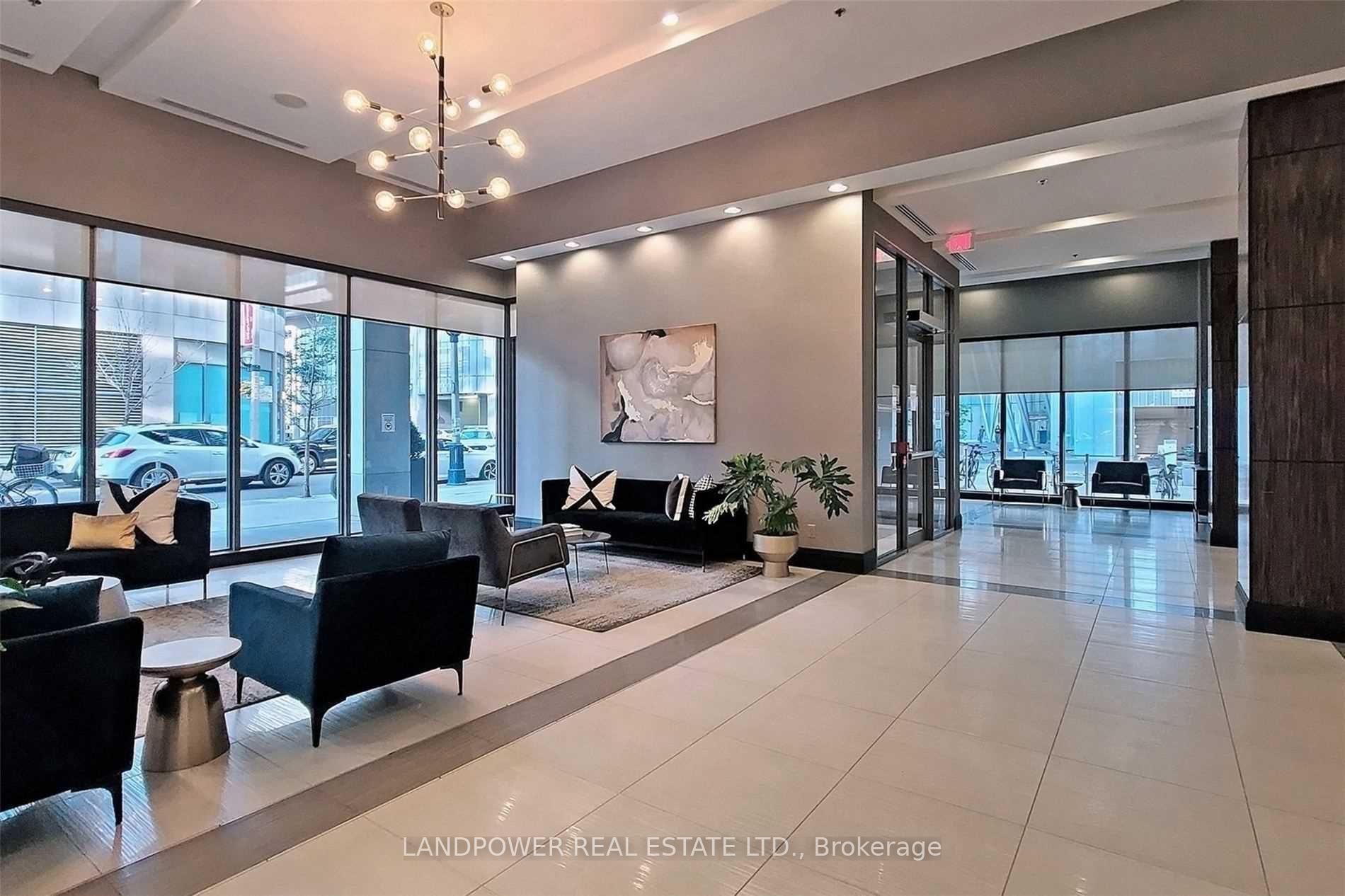 Photo 6 of Unit 3315, 19 Grand Trunk Crescent, Toronto, Waterfront Communities — HOMEH
