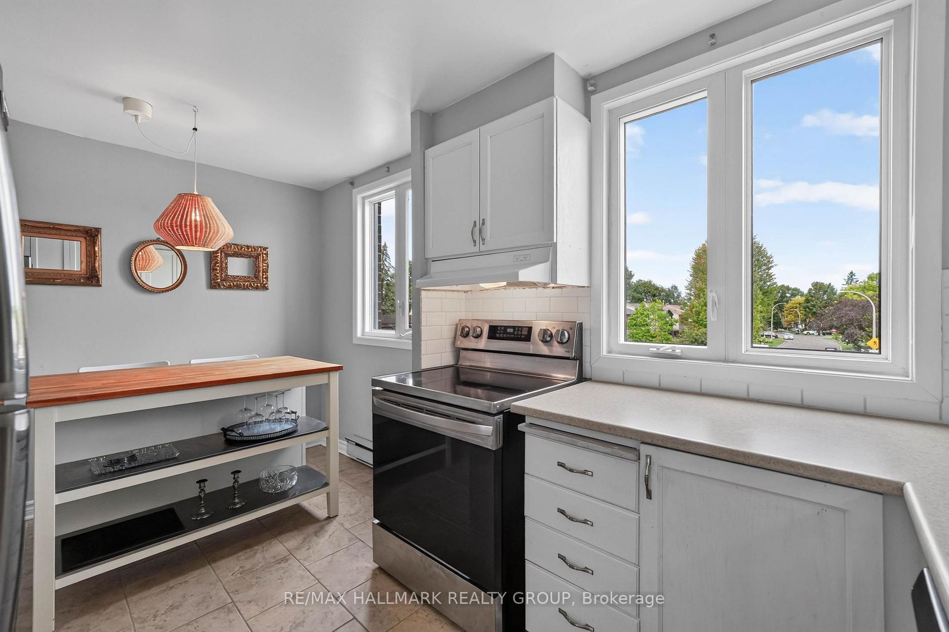 Photo 18 of Unit B, 6786 Jeanne Darc Boulevard, Ottawa, Convent Glen North — HOMEH
