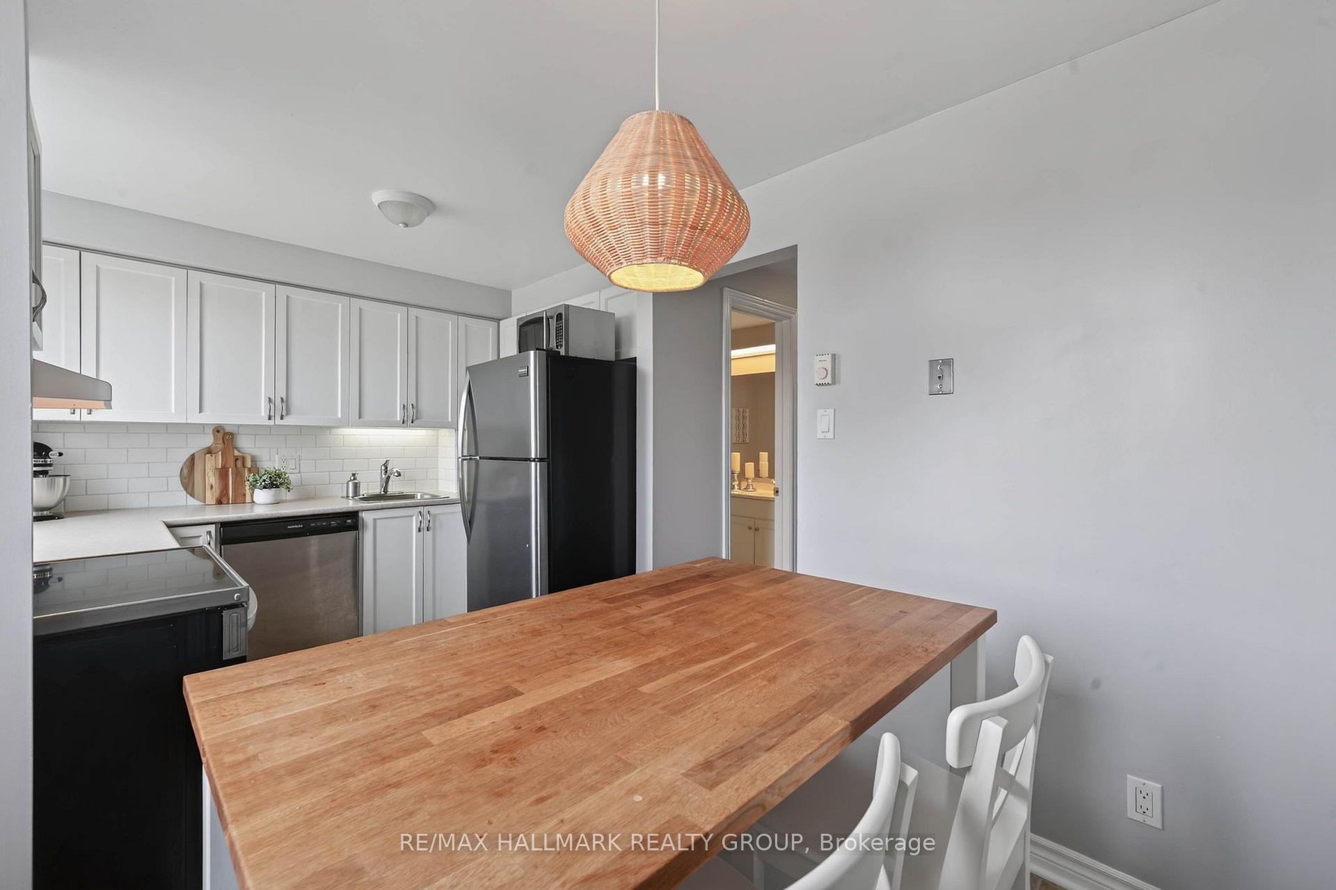 Photo 19 of Unit B, 6786 Jeanne Darc Boulevard, Ottawa, Convent Glen North — HOMEH