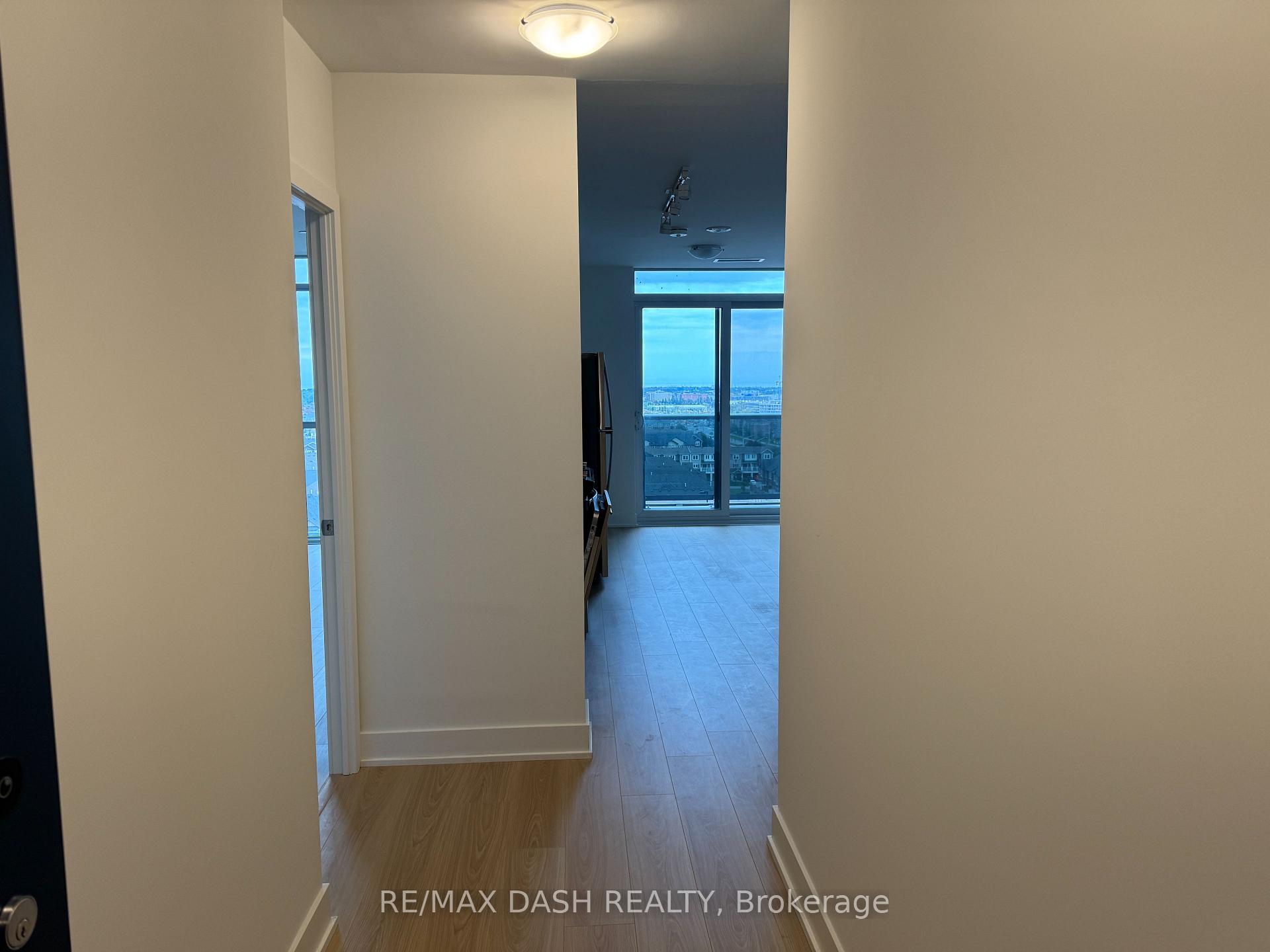 Photo 4 of Unit 924, 2545 Simcoe Street N, Oshawa, Windfields — HOMEH