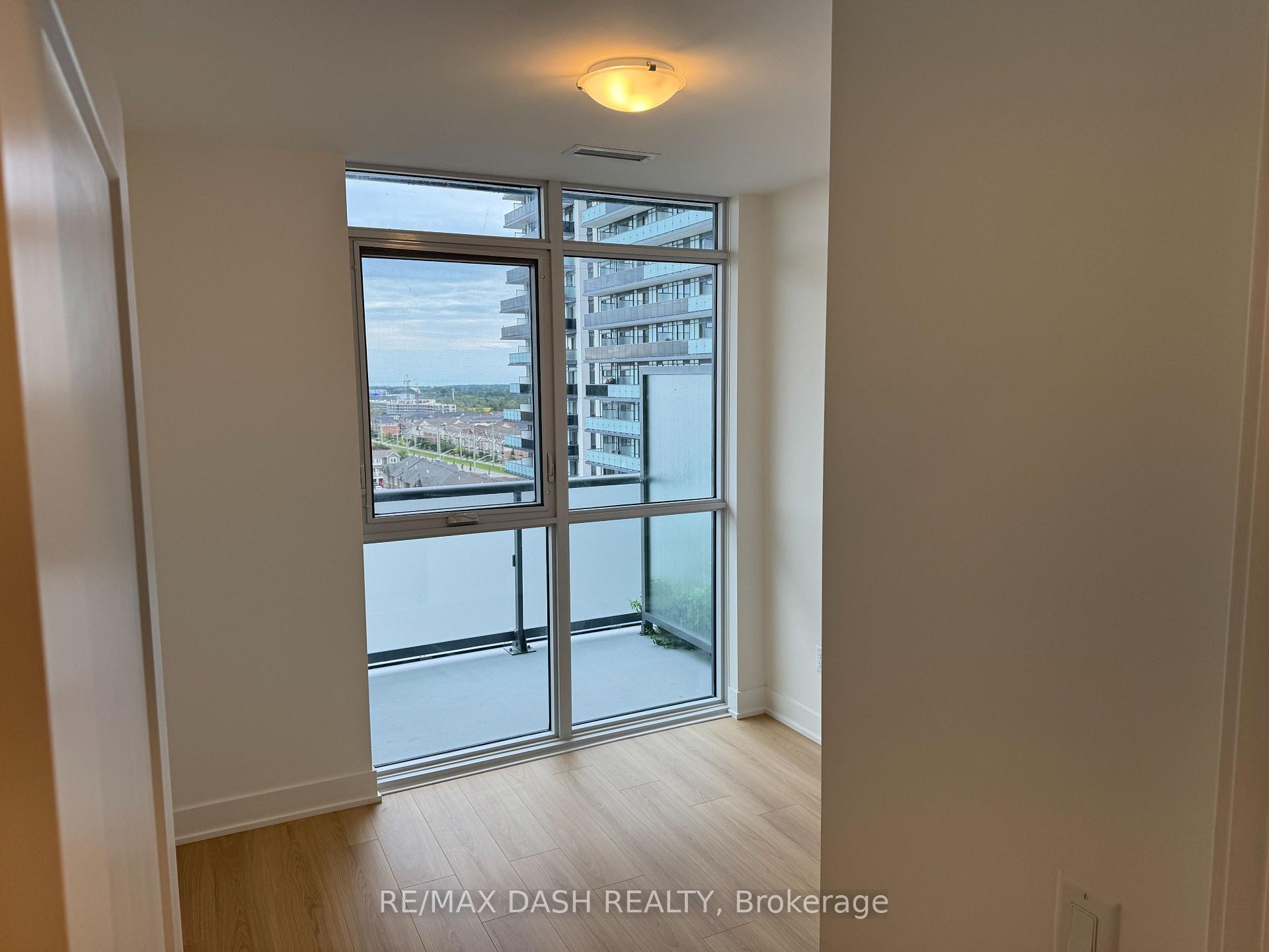 Photo 10 of Unit 924, 2545 Simcoe Street N, Oshawa, Windfields — HOMEH