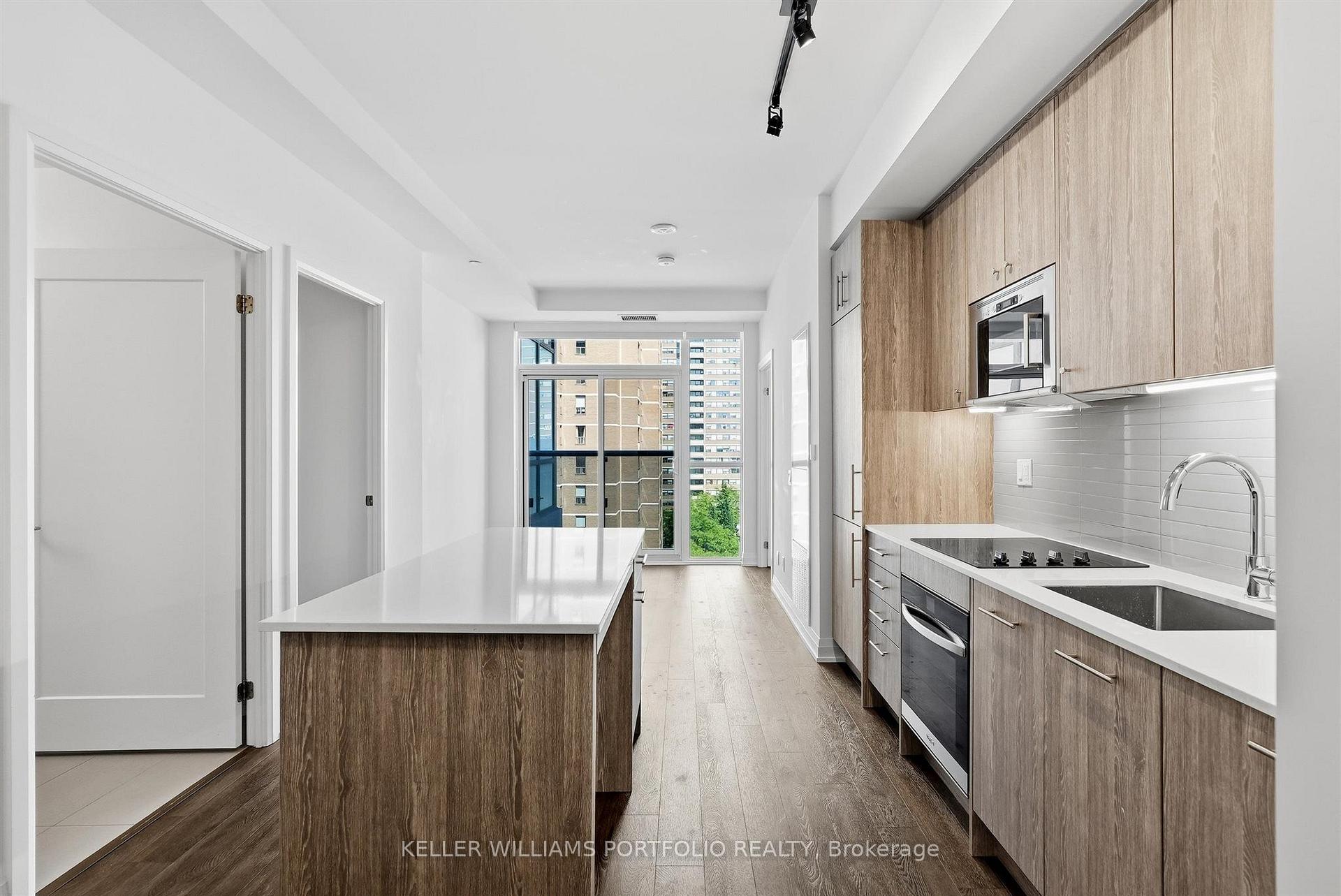 Photo 5 of Unit 811, 286 Main Street, Toronto, East End-Danforth — HOMEH