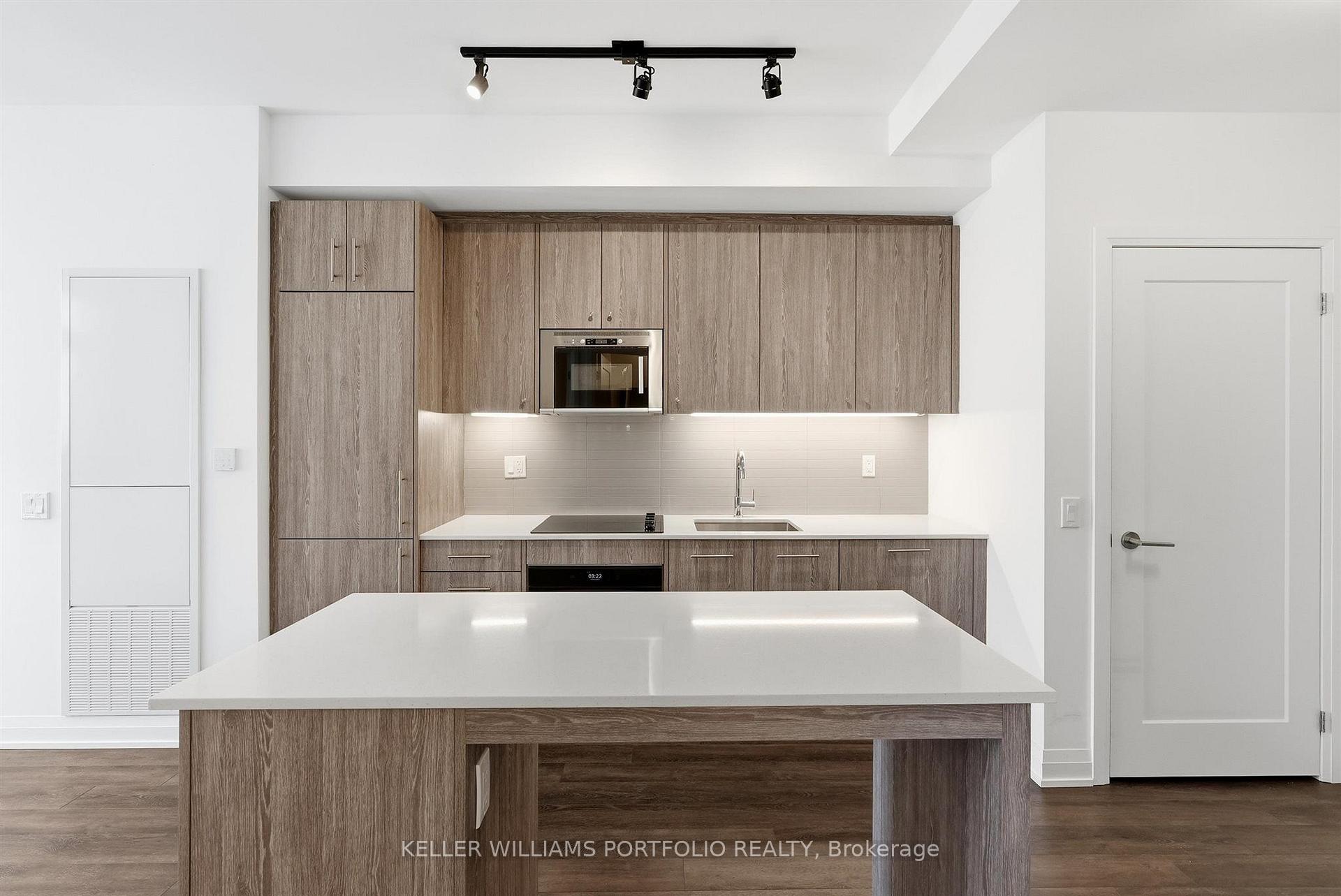 Photo 8 of Unit 811, 286 Main Street, Toronto, East End-Danforth — HOMEH