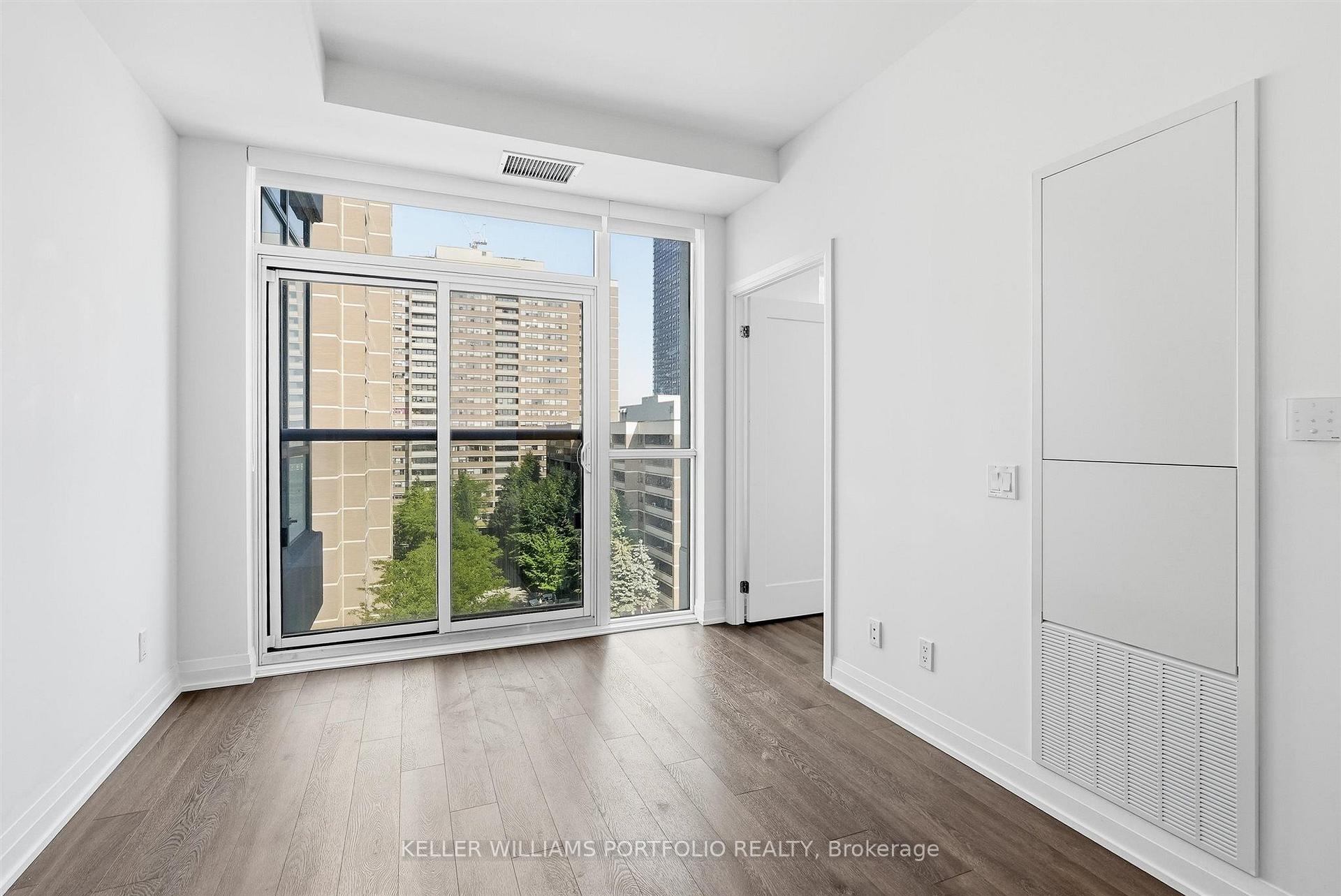 Photo 12 of Unit 811, 286 Main Street, Toronto, East End-Danforth — HOMEH