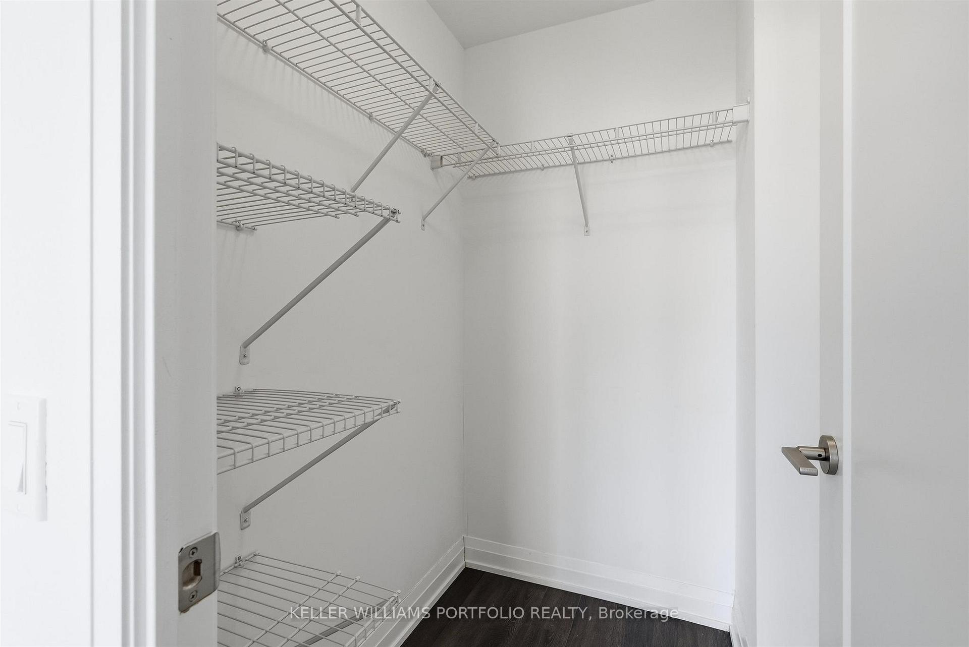 Photo 19 of Unit 811, 286 Main Street, Toronto, East End-Danforth — HOMEH