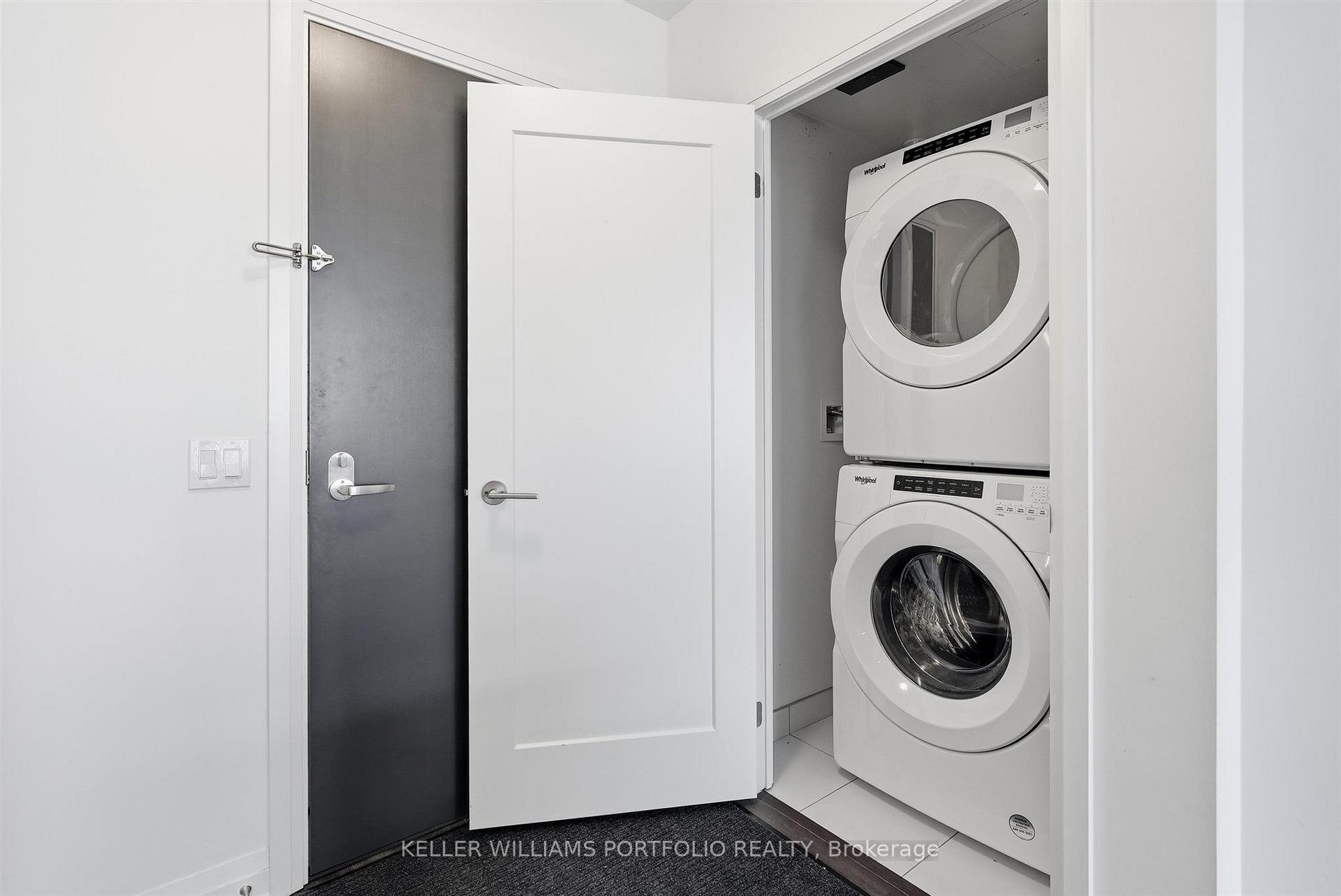 Photo 25 of Unit 811, 286 Main Street, Toronto, East End-Danforth — HOMEH