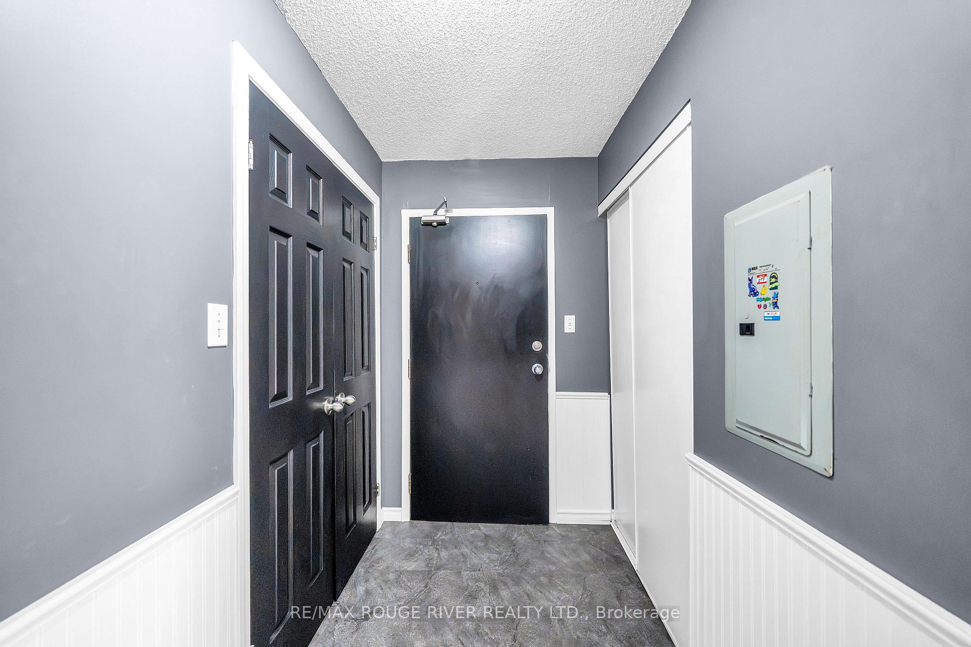Photo 8 of Unit 210, 91 Aspen Springs Drive, Clarington, Bowmanville — HOMEH