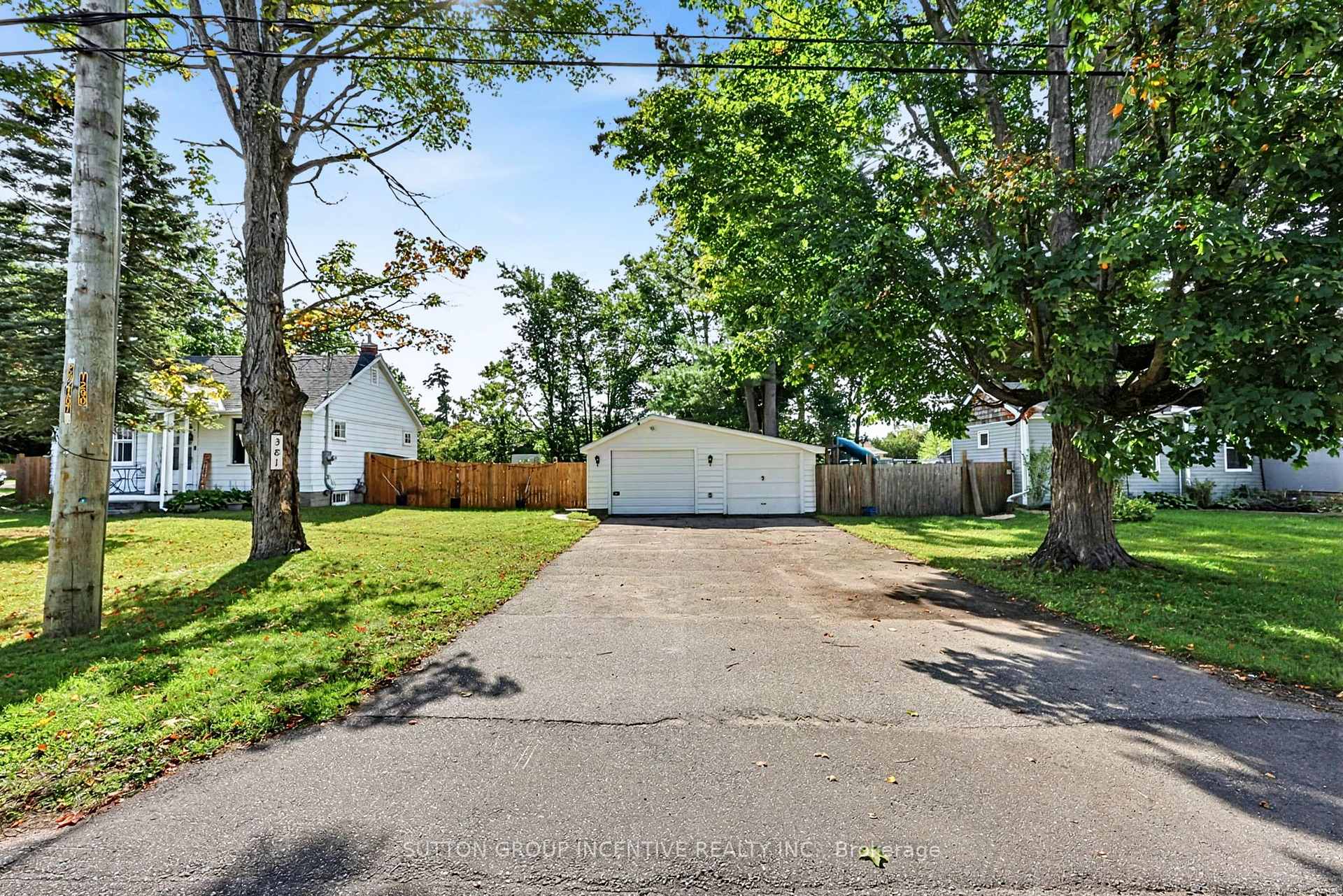 Photo 3 of 381 David Street E, Gravenhurst, Muskoka (S) — HOMEH