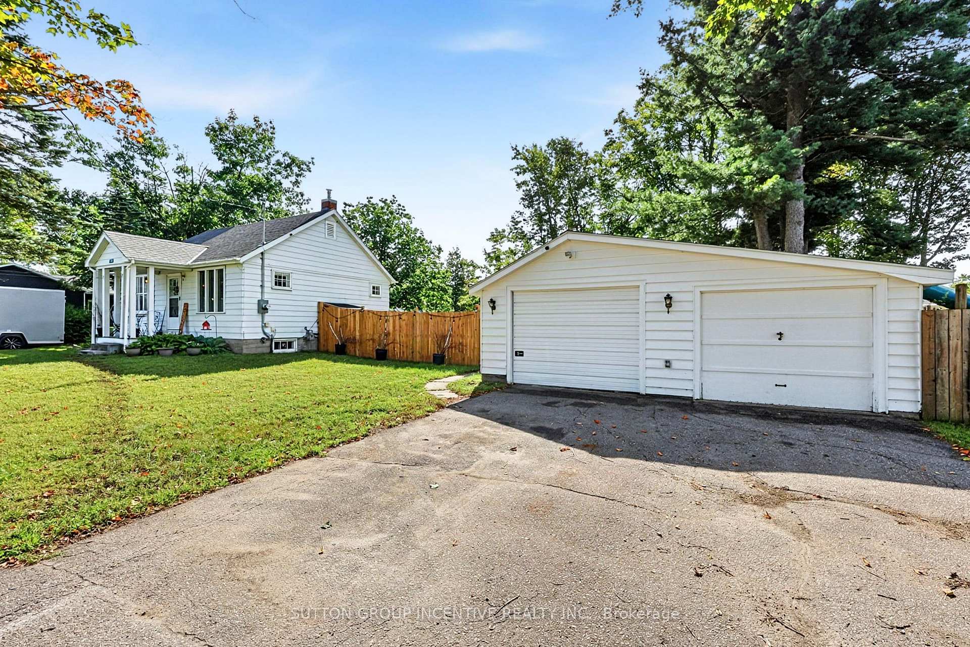 Photo 5 of 381 David Street E, Gravenhurst, Muskoka (S) — HOMEH