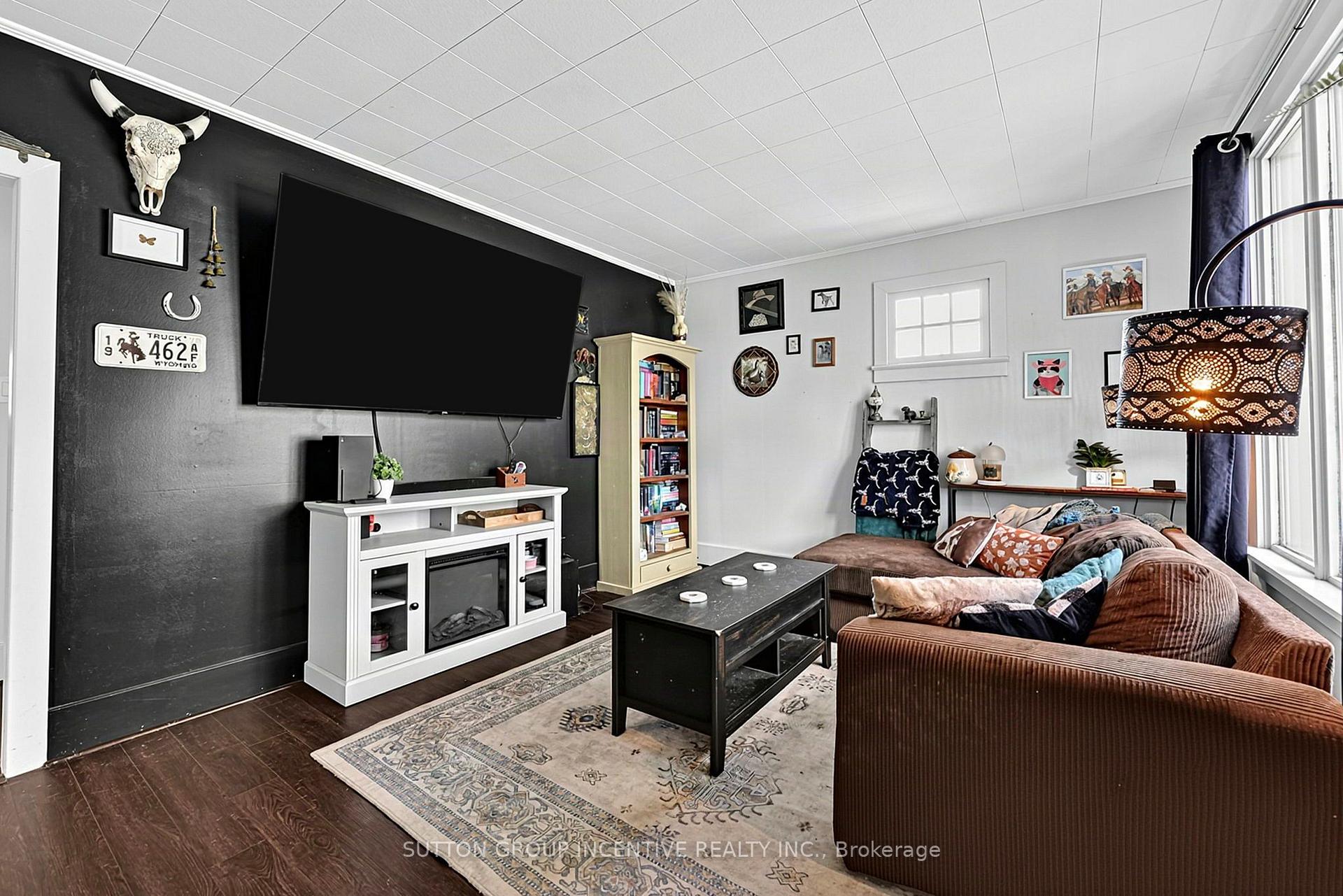 Photo 11 of 381 David Street E, Gravenhurst, Muskoka (S) — HOMEH
