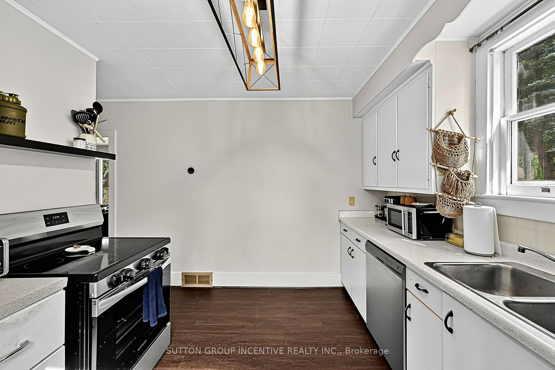 Photo 20 of 381 David Street E, Gravenhurst, Muskoka (S) — HOMEH