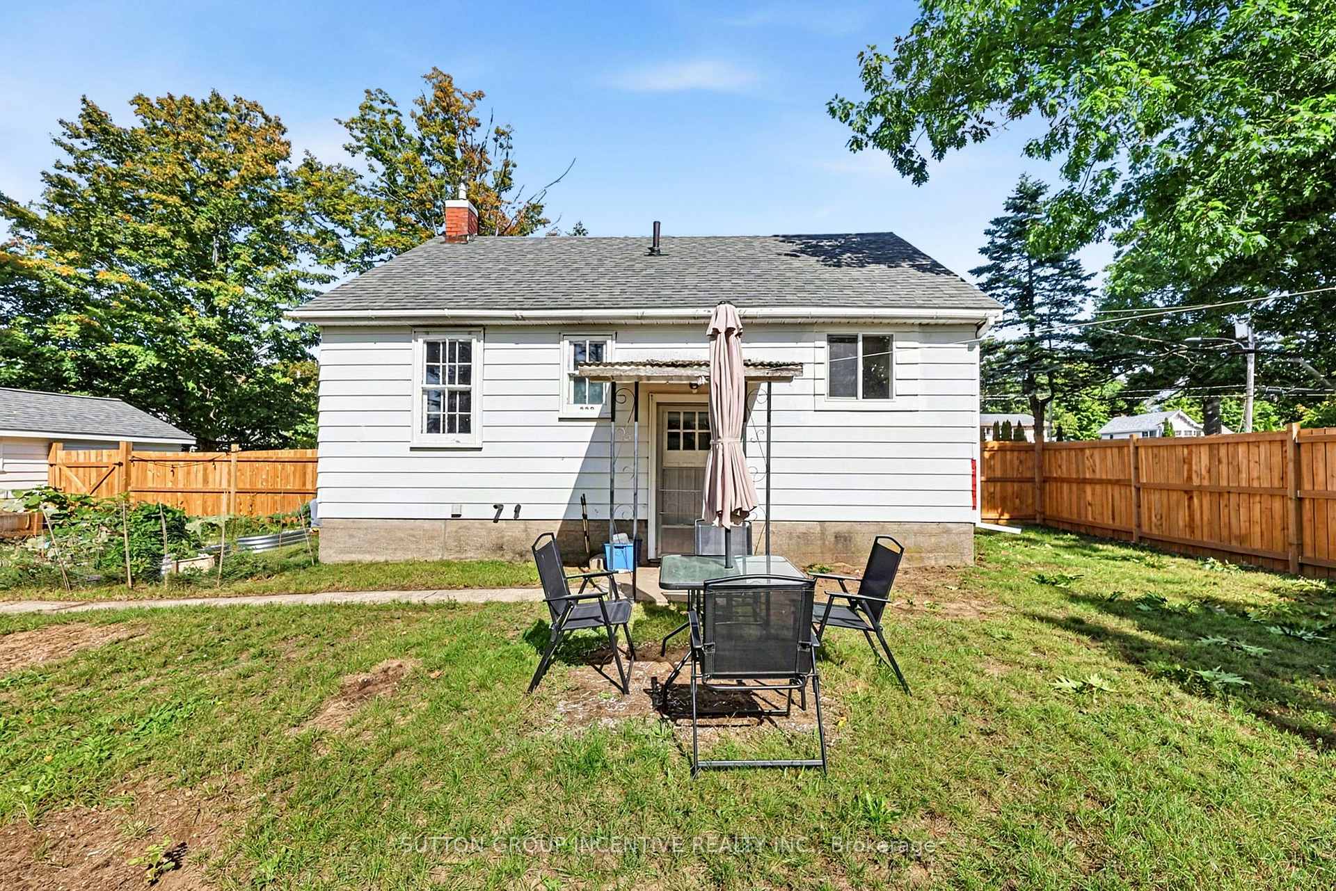 Photo 28 of 381 David Street E, Gravenhurst, Muskoka (S) — HOMEH