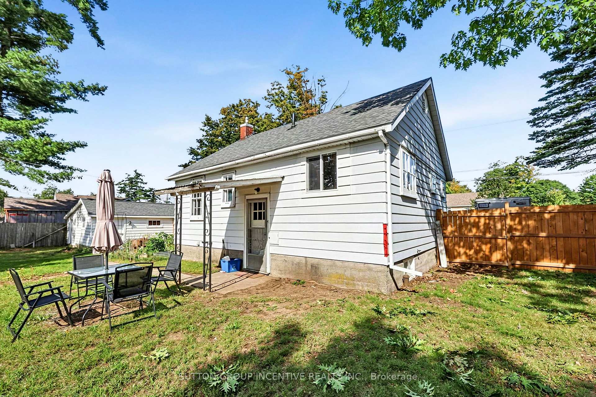 Photo 29 of 381 David Street E, Gravenhurst, Muskoka (S) — HOMEH