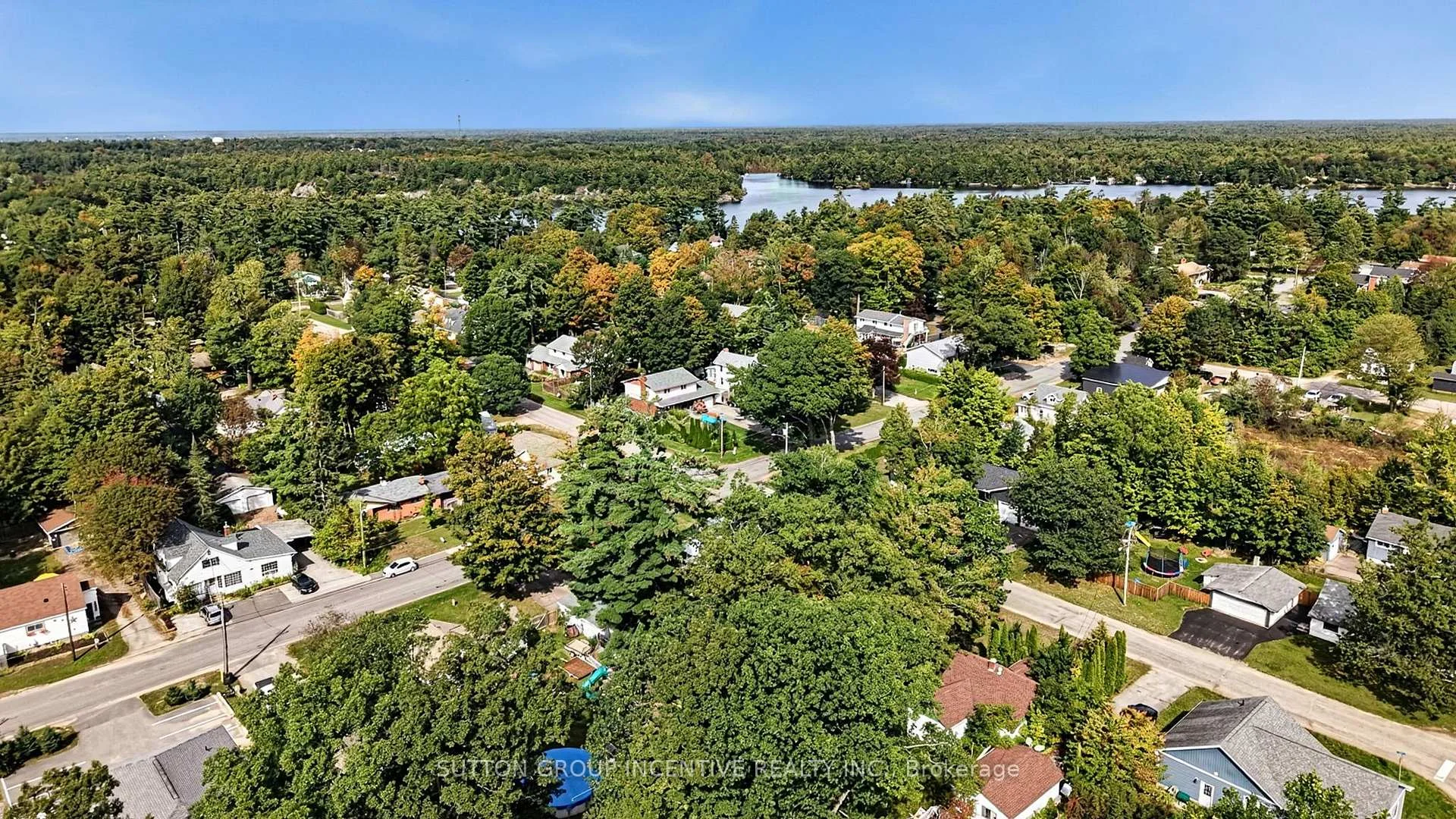 Photo 45 of 381 David Street E, Gravenhurst, Muskoka (S) — HOMEH