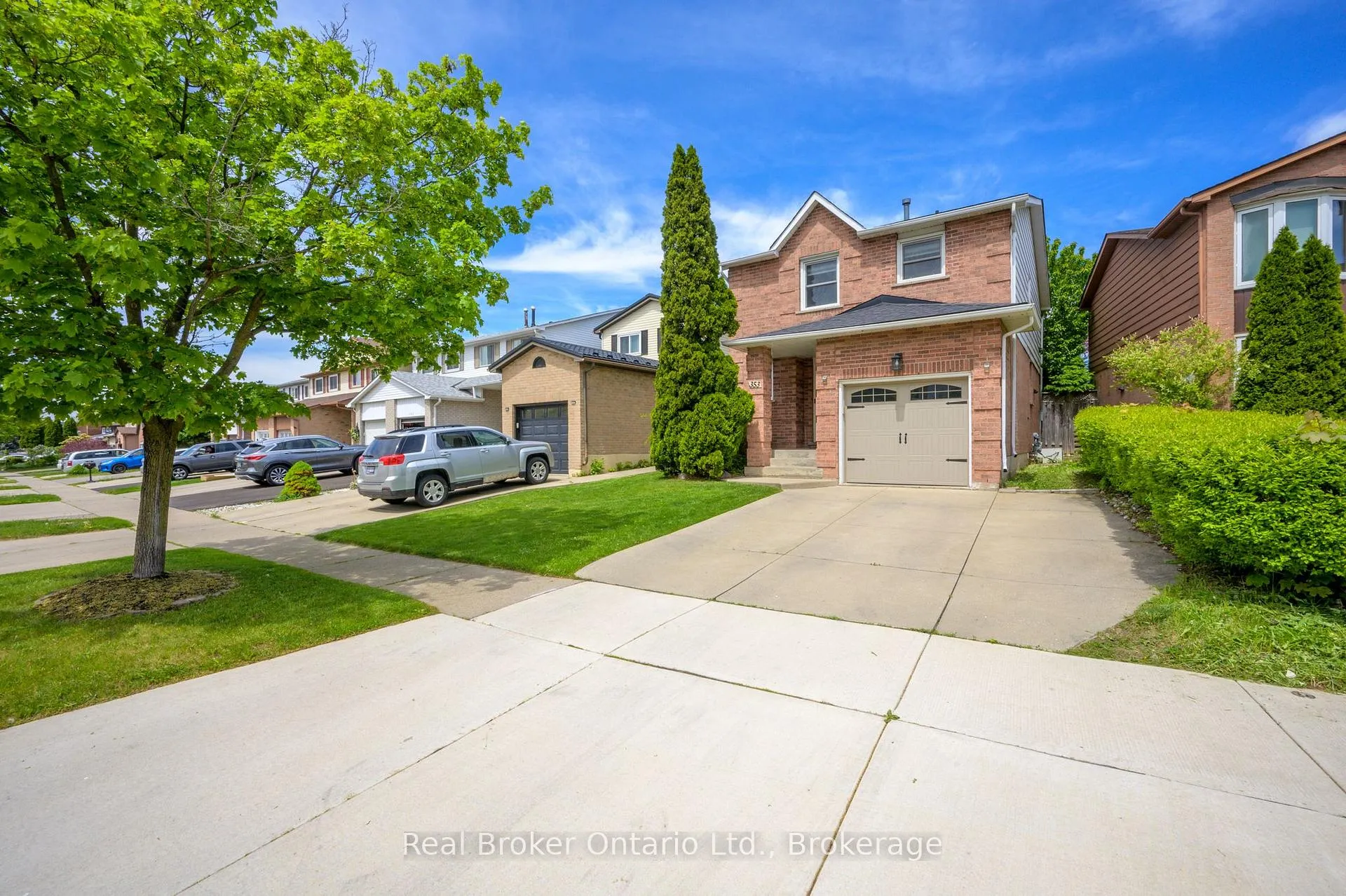 Photo 2 of 353 Macintosh Drive, Hamilton, Stoney Creek — HOMEH