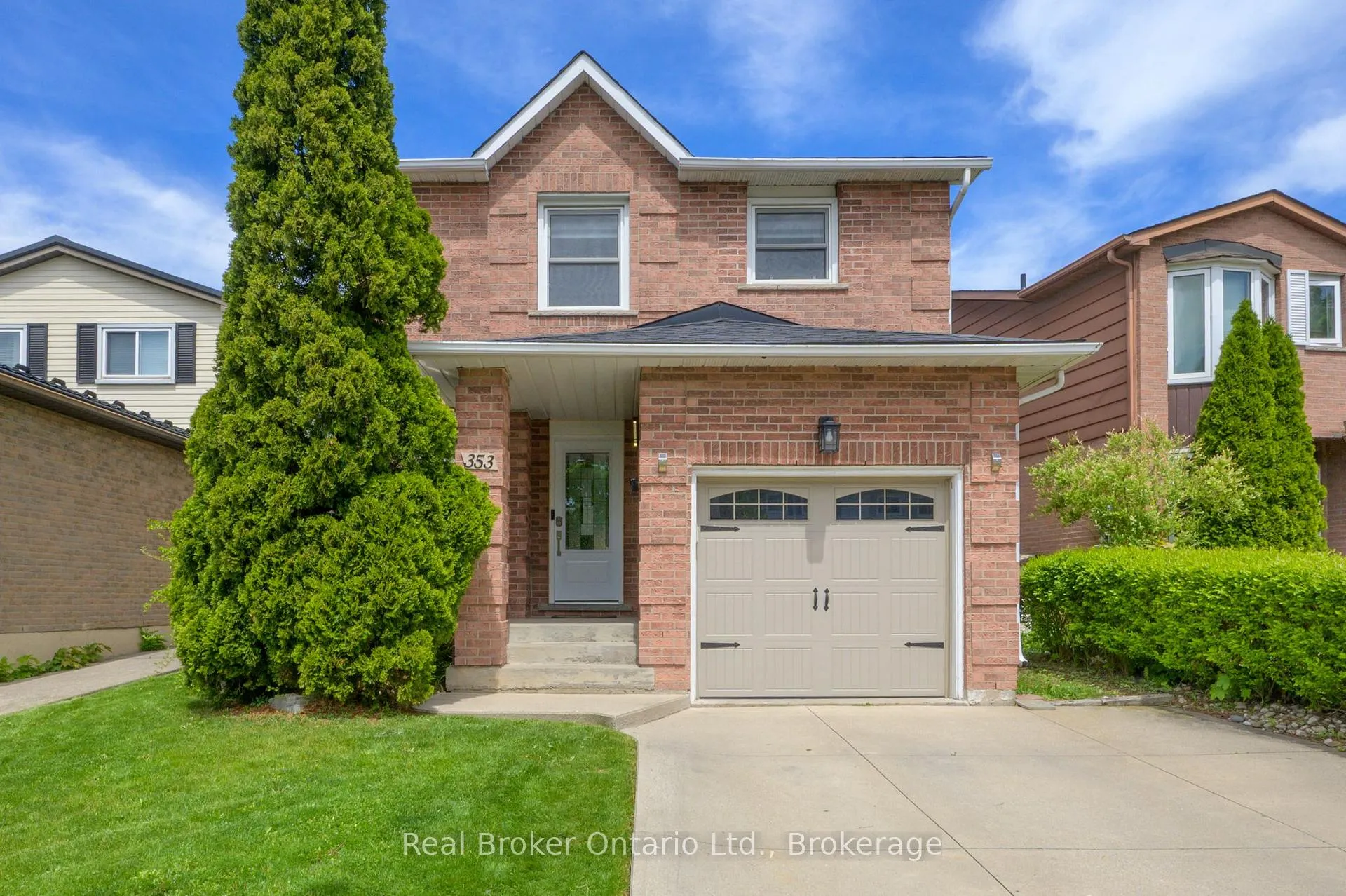 Photo 3 of 353 Macintosh Drive, Hamilton, Stoney Creek — HOMEH