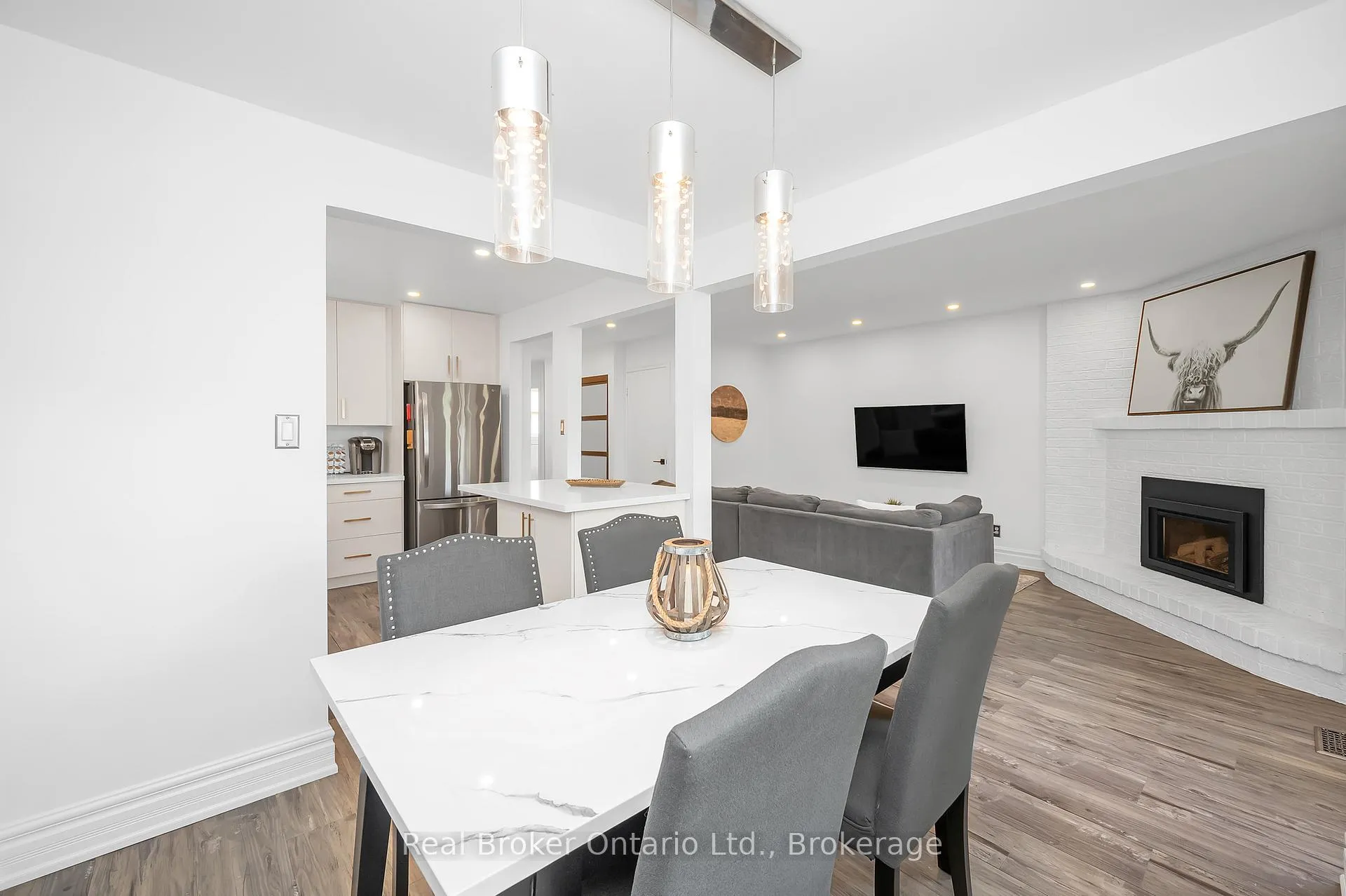 Photo 12 of 353 Macintosh Drive, Hamilton, Stoney Creek — HOMEH